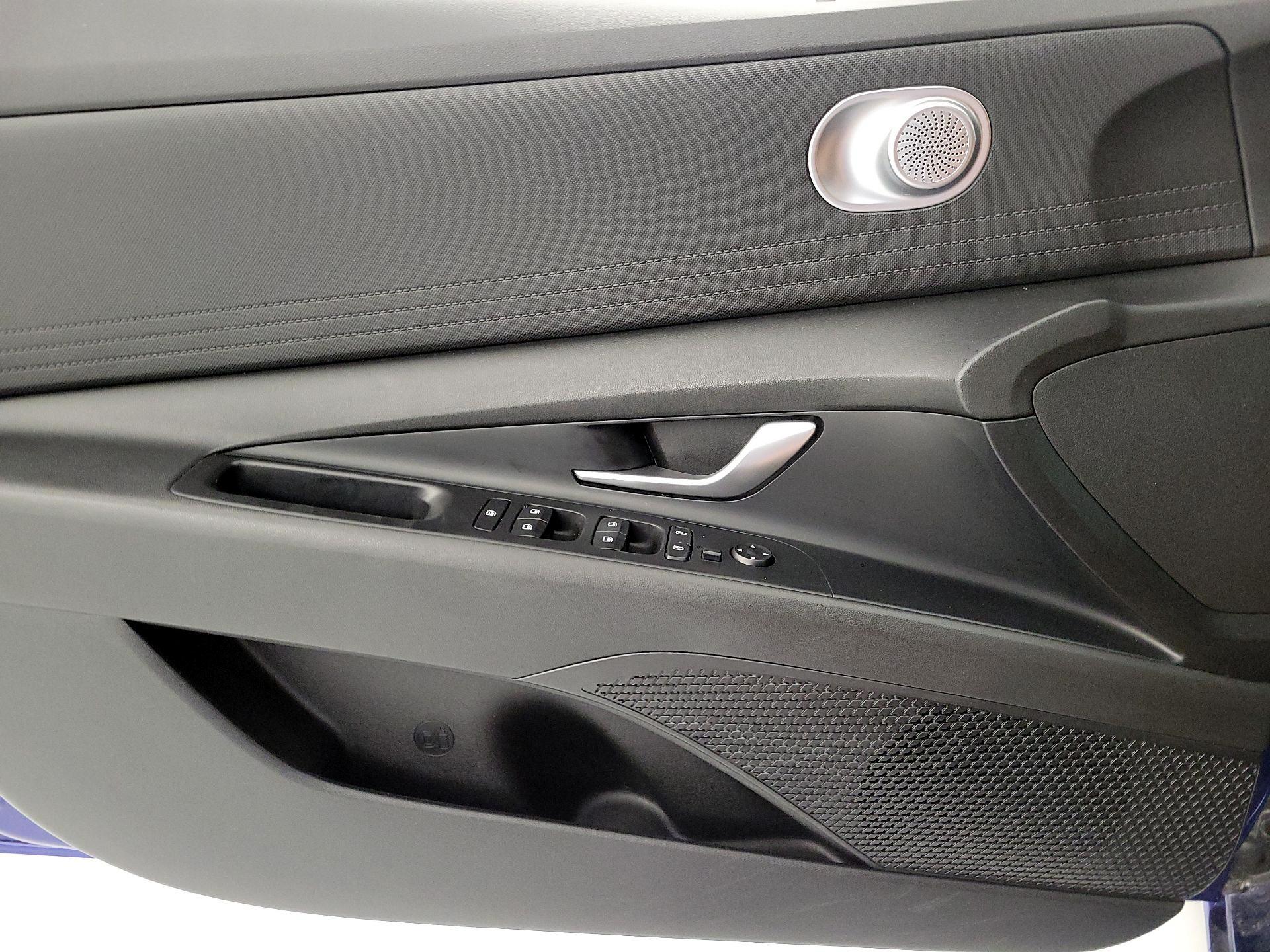 Thumbnail: 2023 Hyundai Elantra - 12