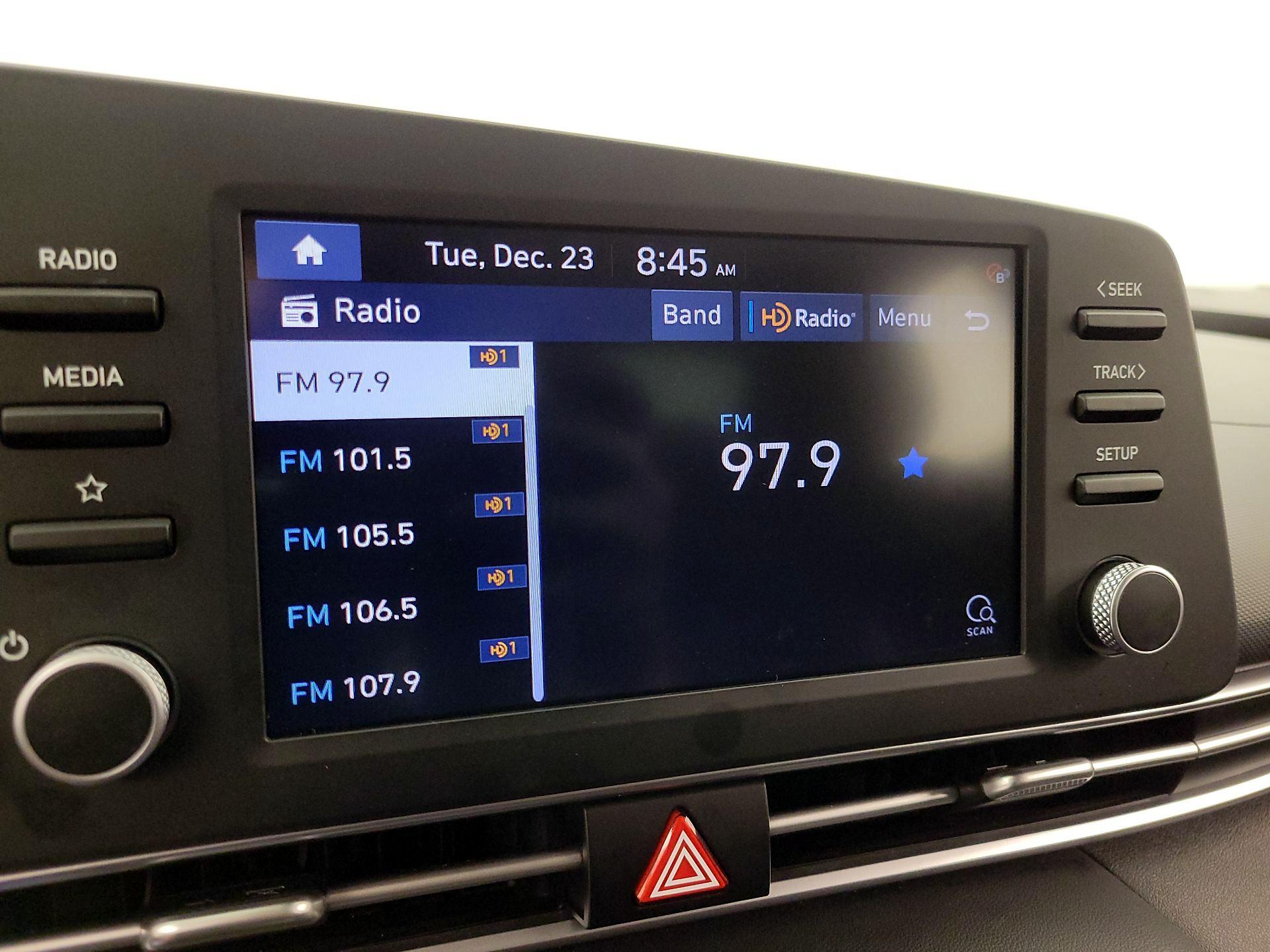 Thumbnail: 2023 Hyundai Elantra - 15