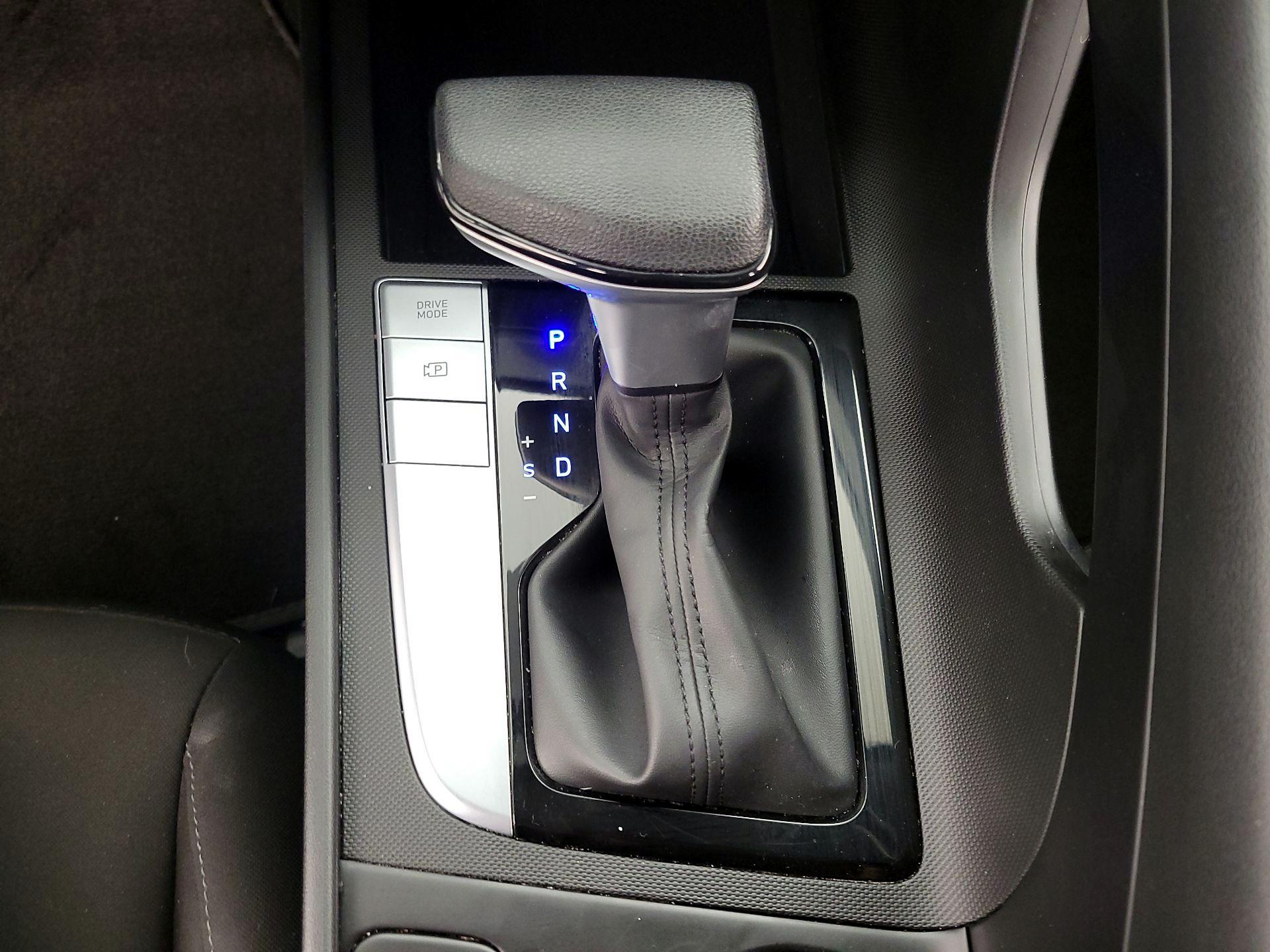 Thumbnail: 2023 Hyundai Elantra - 17