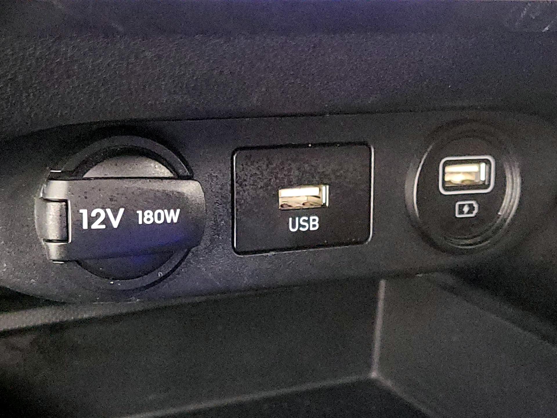 Thumbnail: 2023 Hyundai Elantra - 18