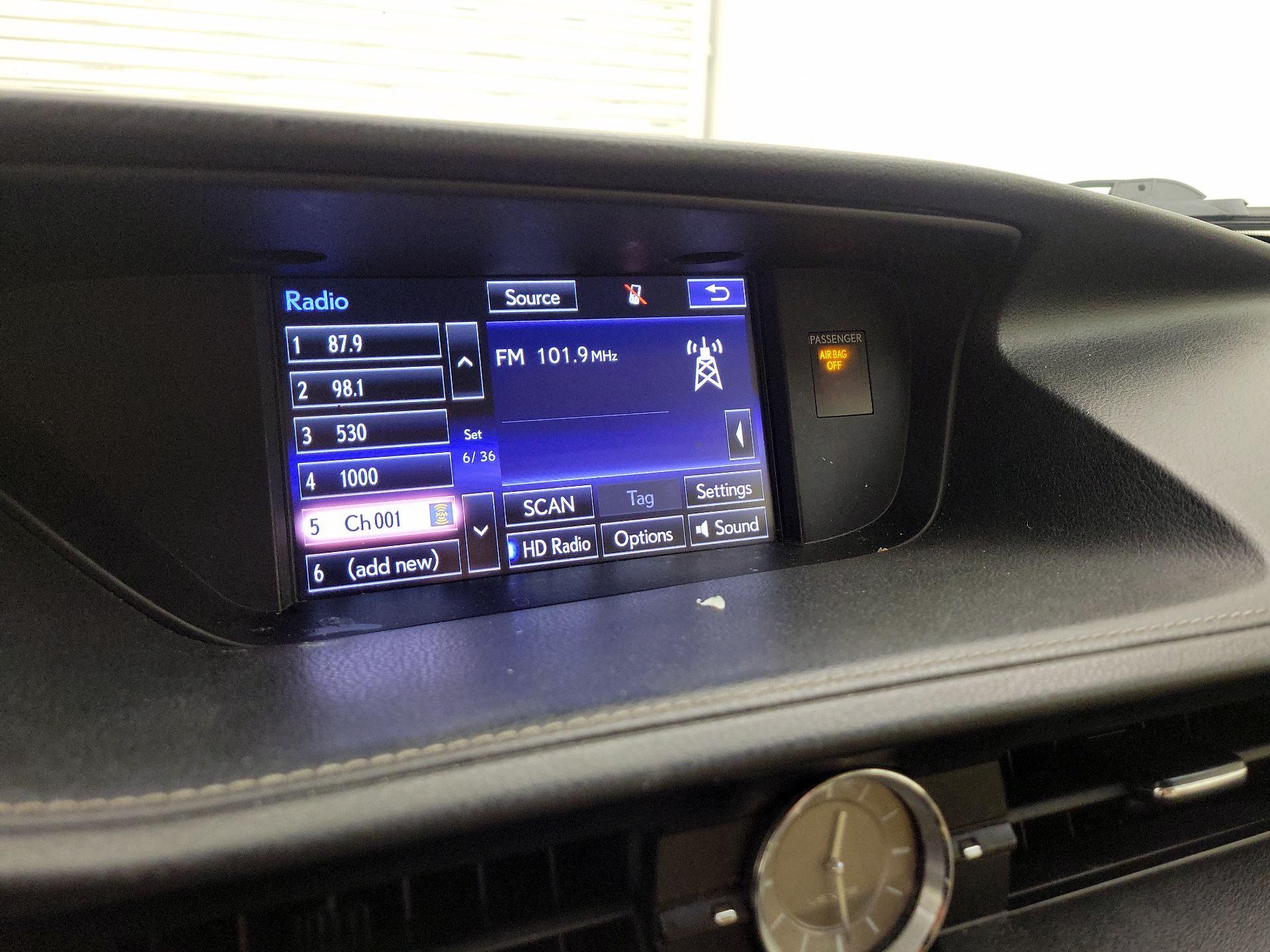 Thumbnail: 2015 Lexus ES - 16