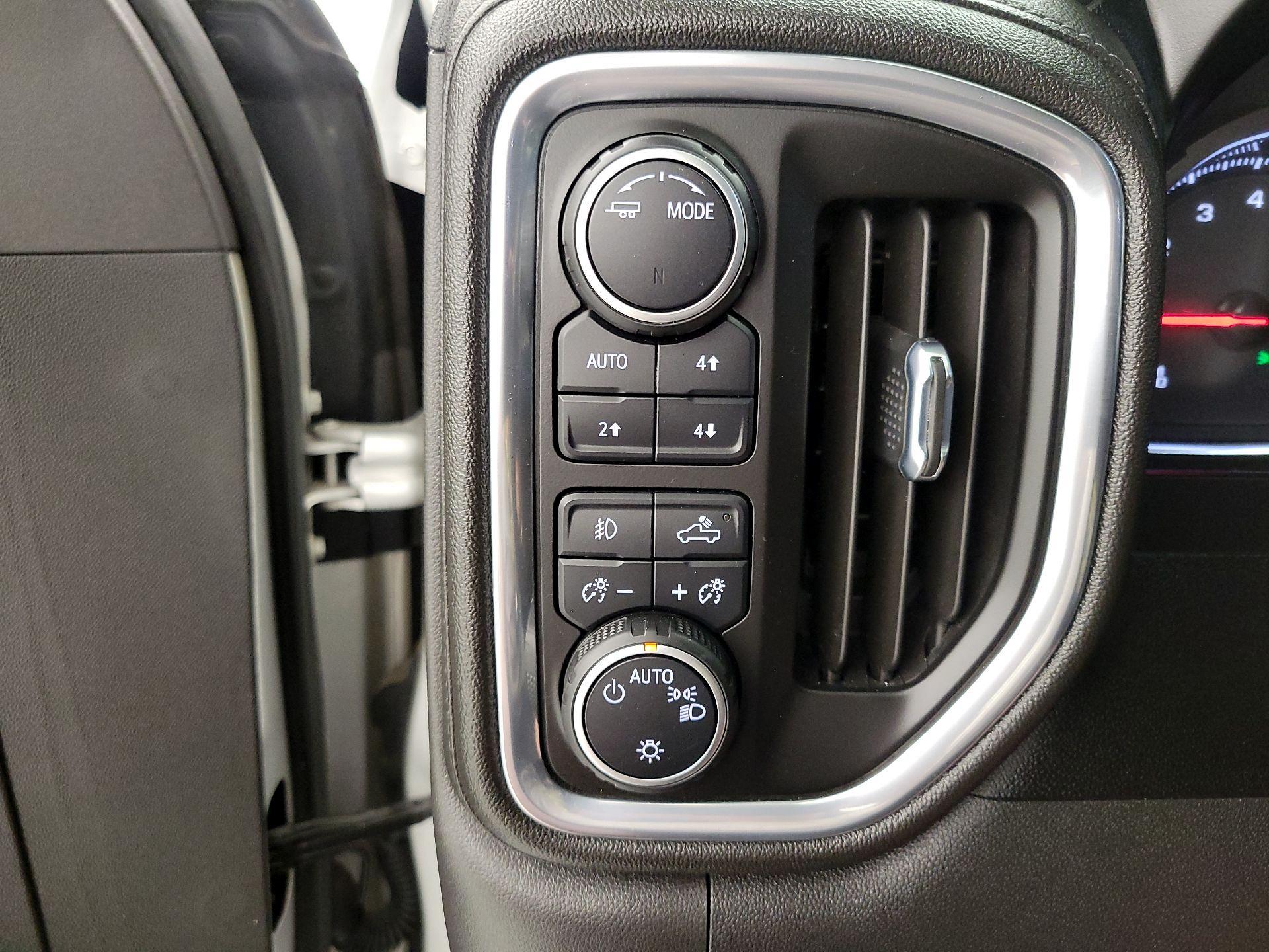 Thumbnail: 2021 Chevrolet Silverado 1500 - 13