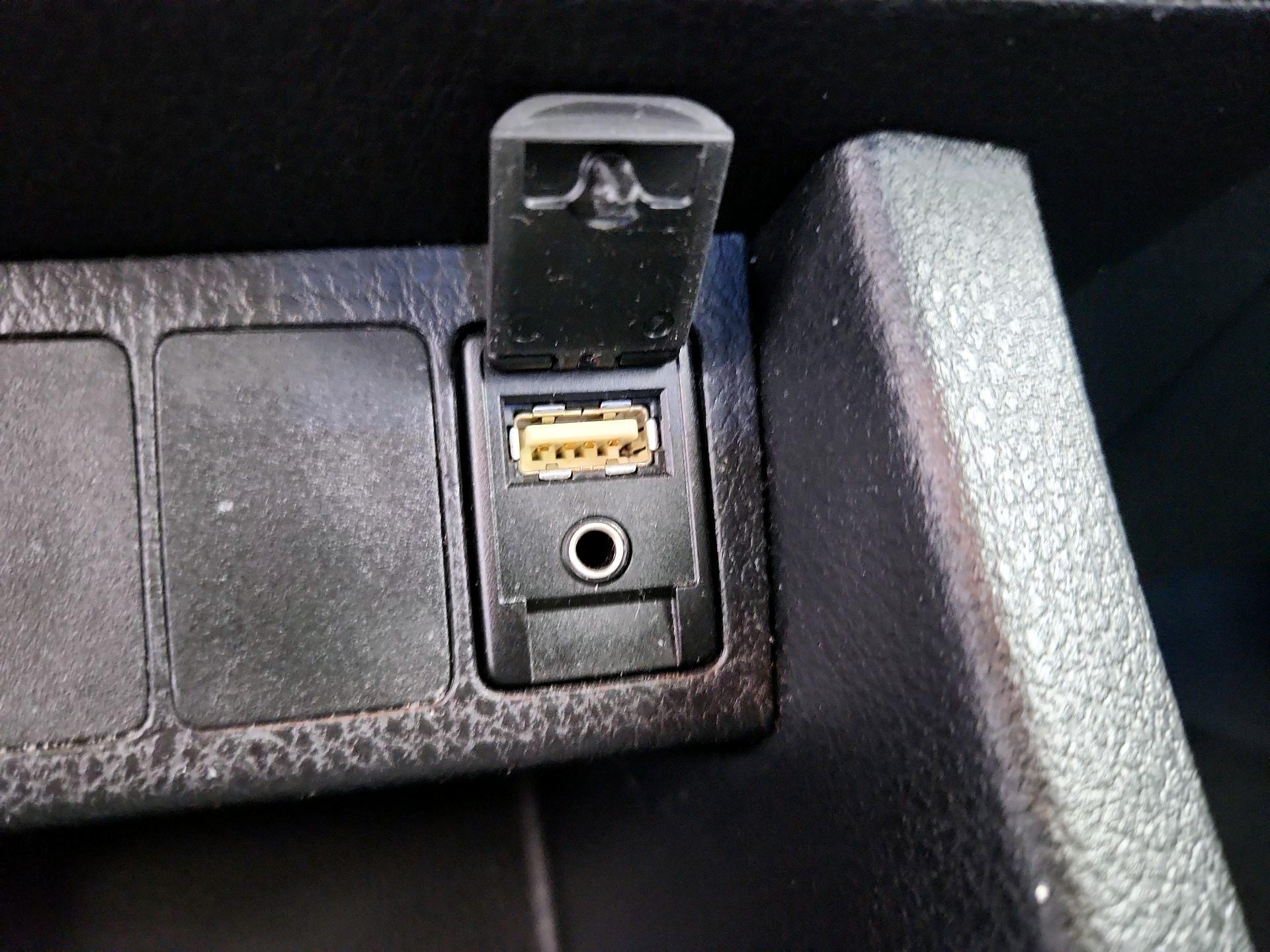 Thumbnail: 2014 Toyota Corolla - 18