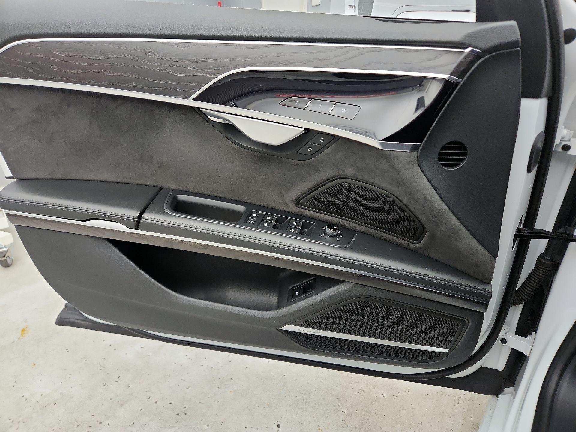 Thumbnail: 2019 Audi A8 - 12