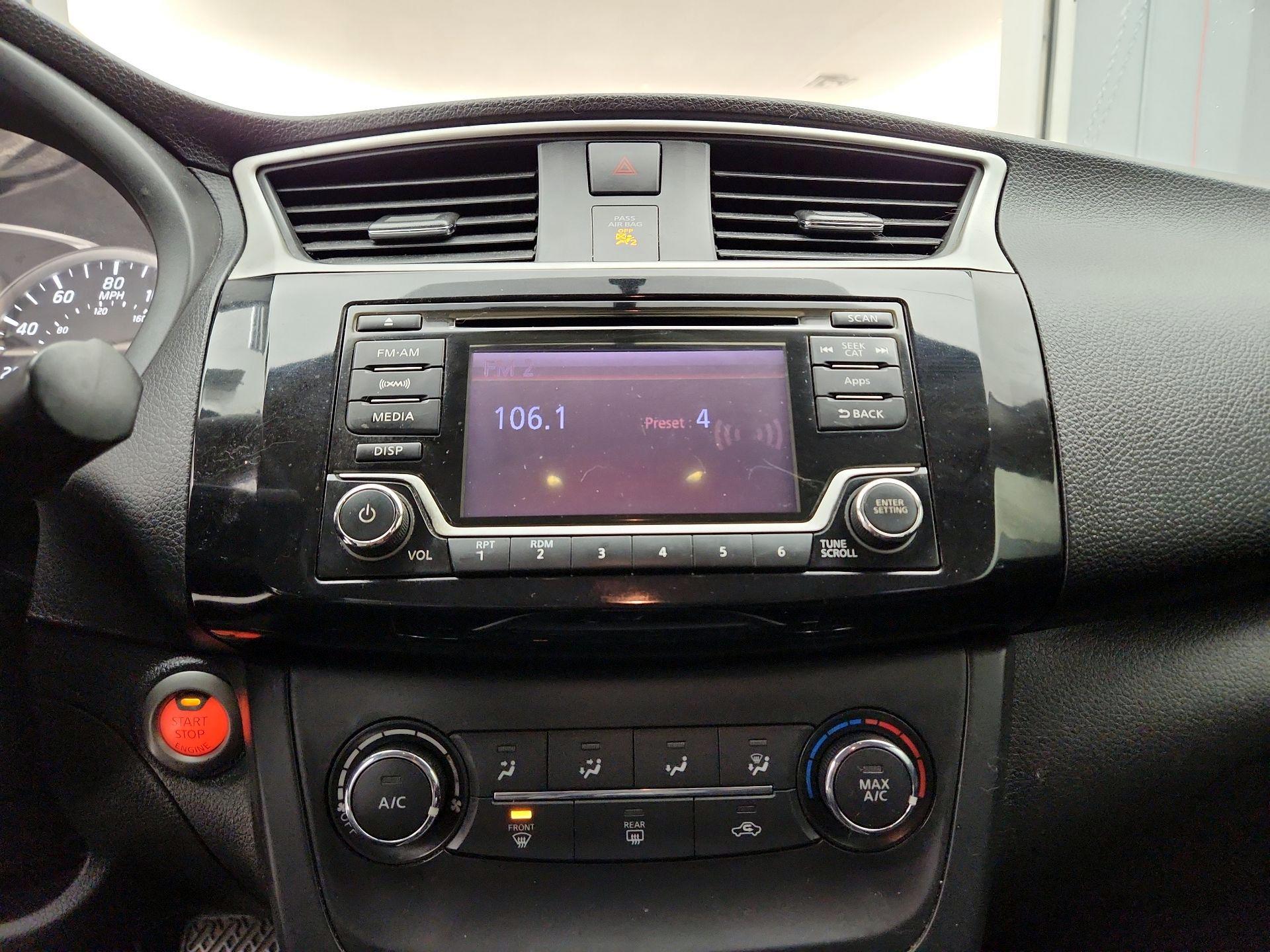 Thumbnail: 2016 Nissan Sentra - 15