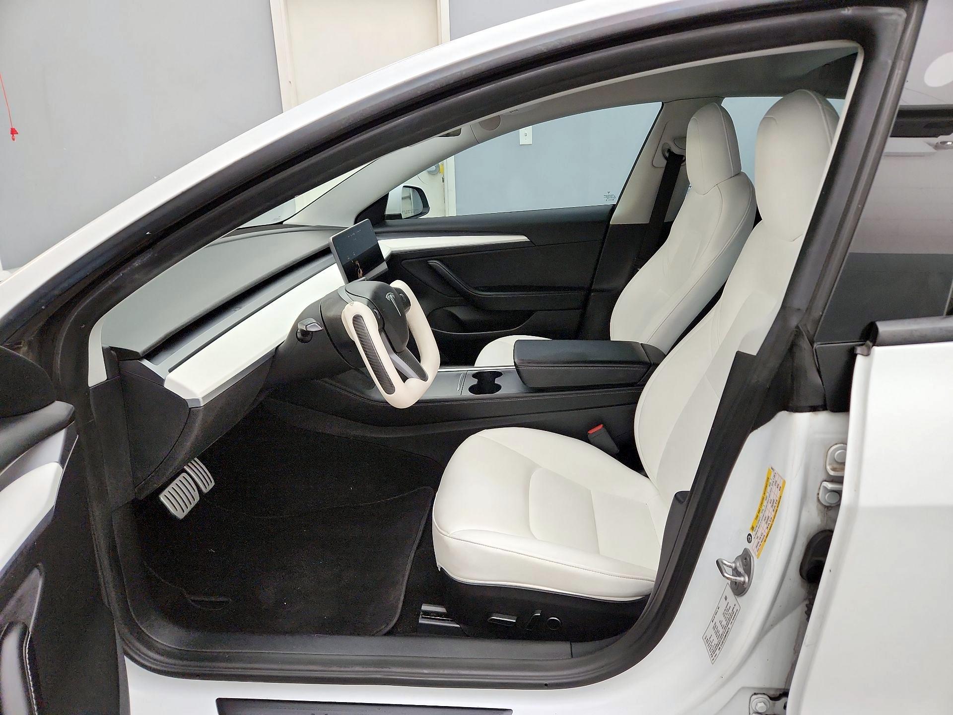 Thumbnail: 2021 Tesla Model 3 - 11