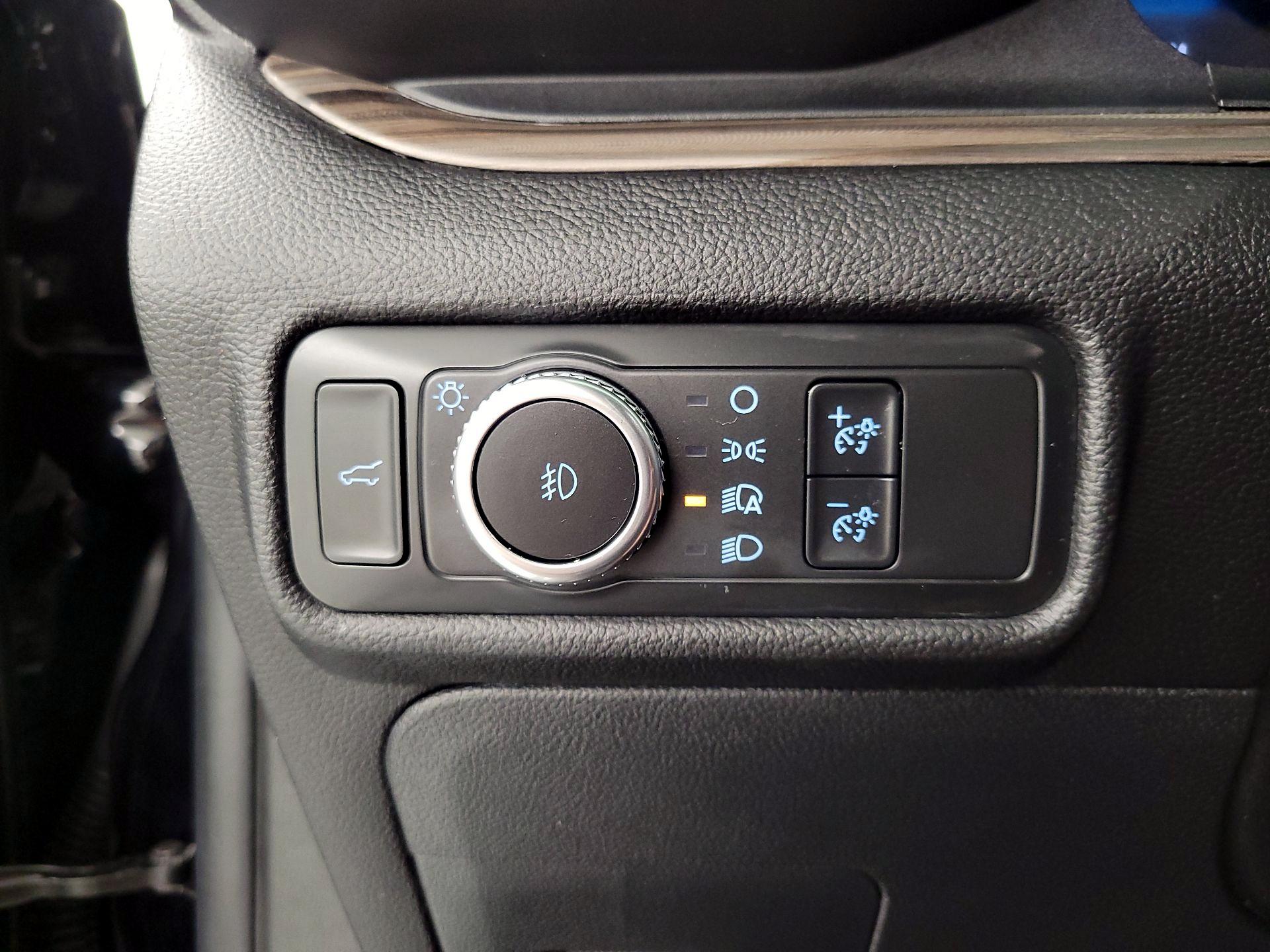 Thumbnail: 2022 Ford Explorer - 13