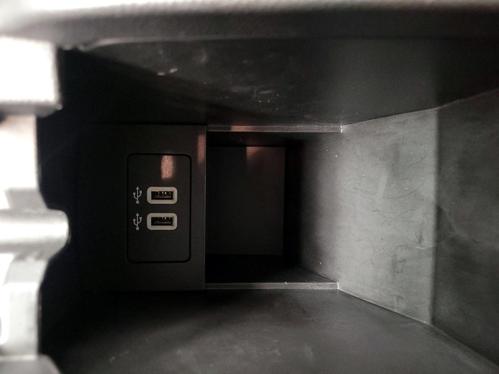 Thumbnail: 2019 Ford Fiesta - 18