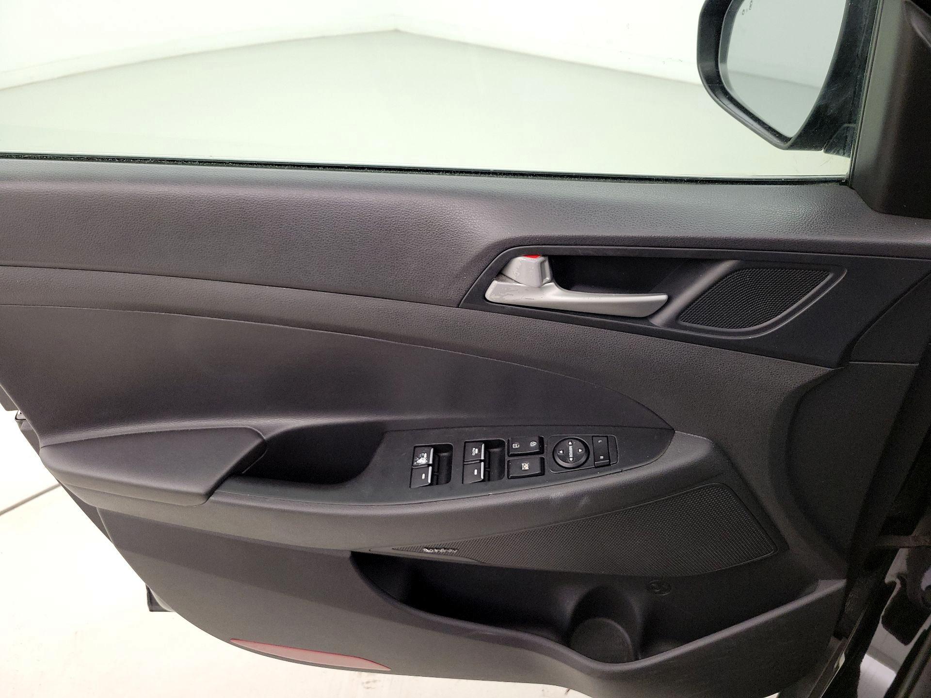 Thumbnail: 2019 Hyundai Tucson - 12