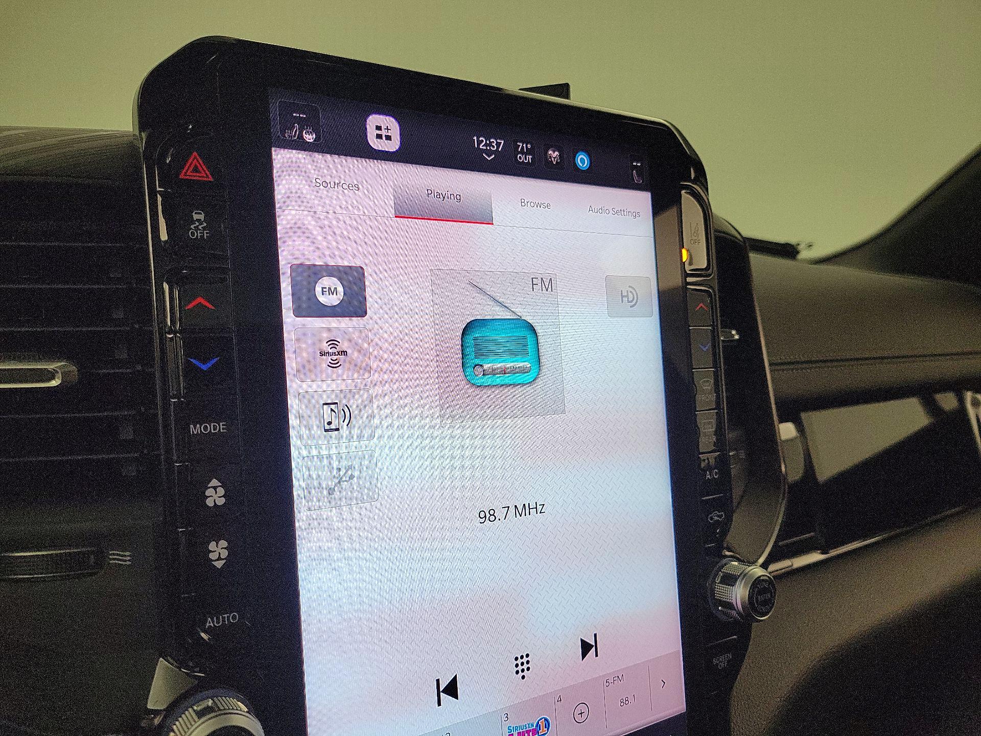 Thumbnail: 2025 RAM 1500 - 17