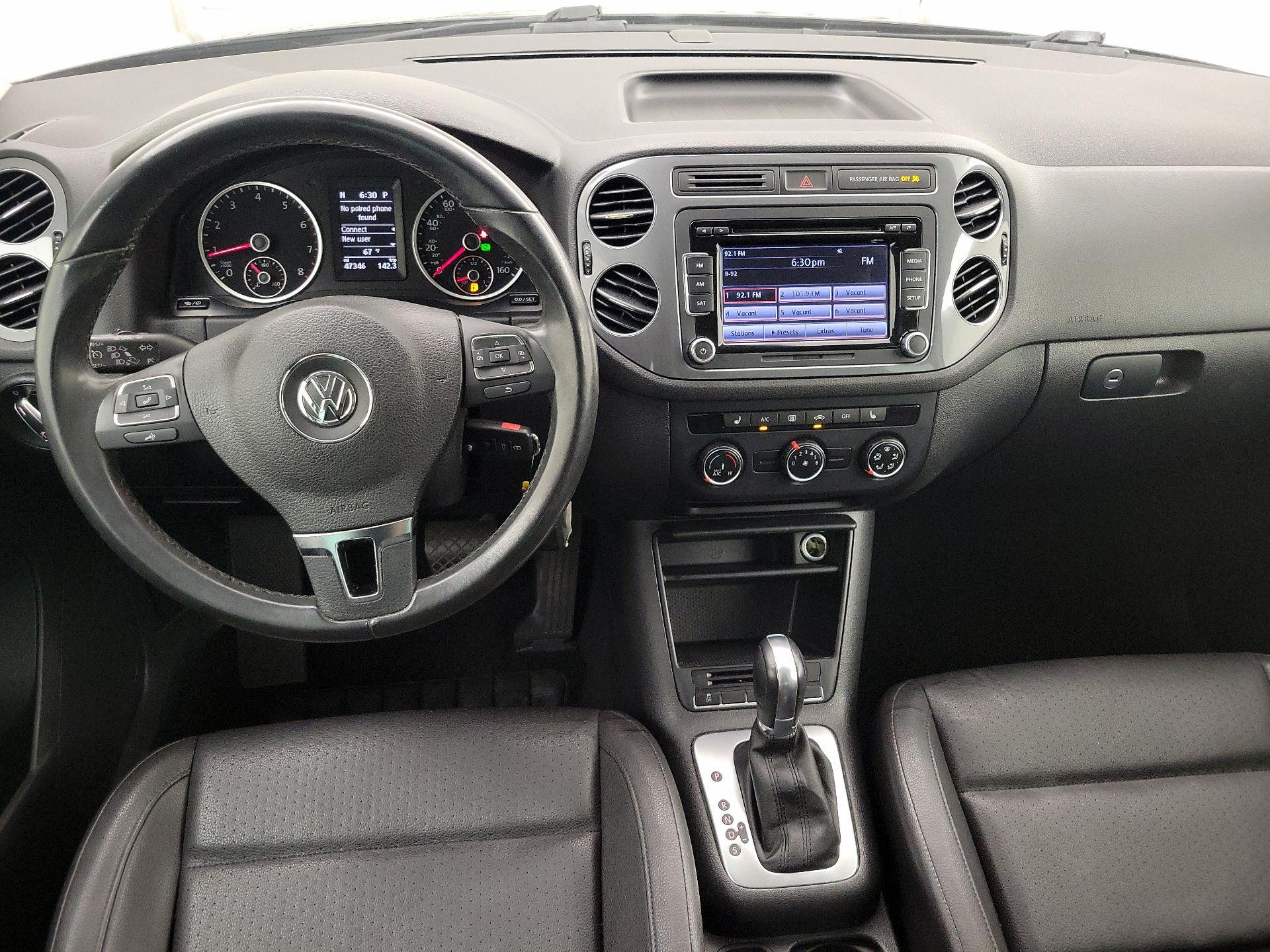 Thumbnail: 2015 Volkswagen Tiguan - 9