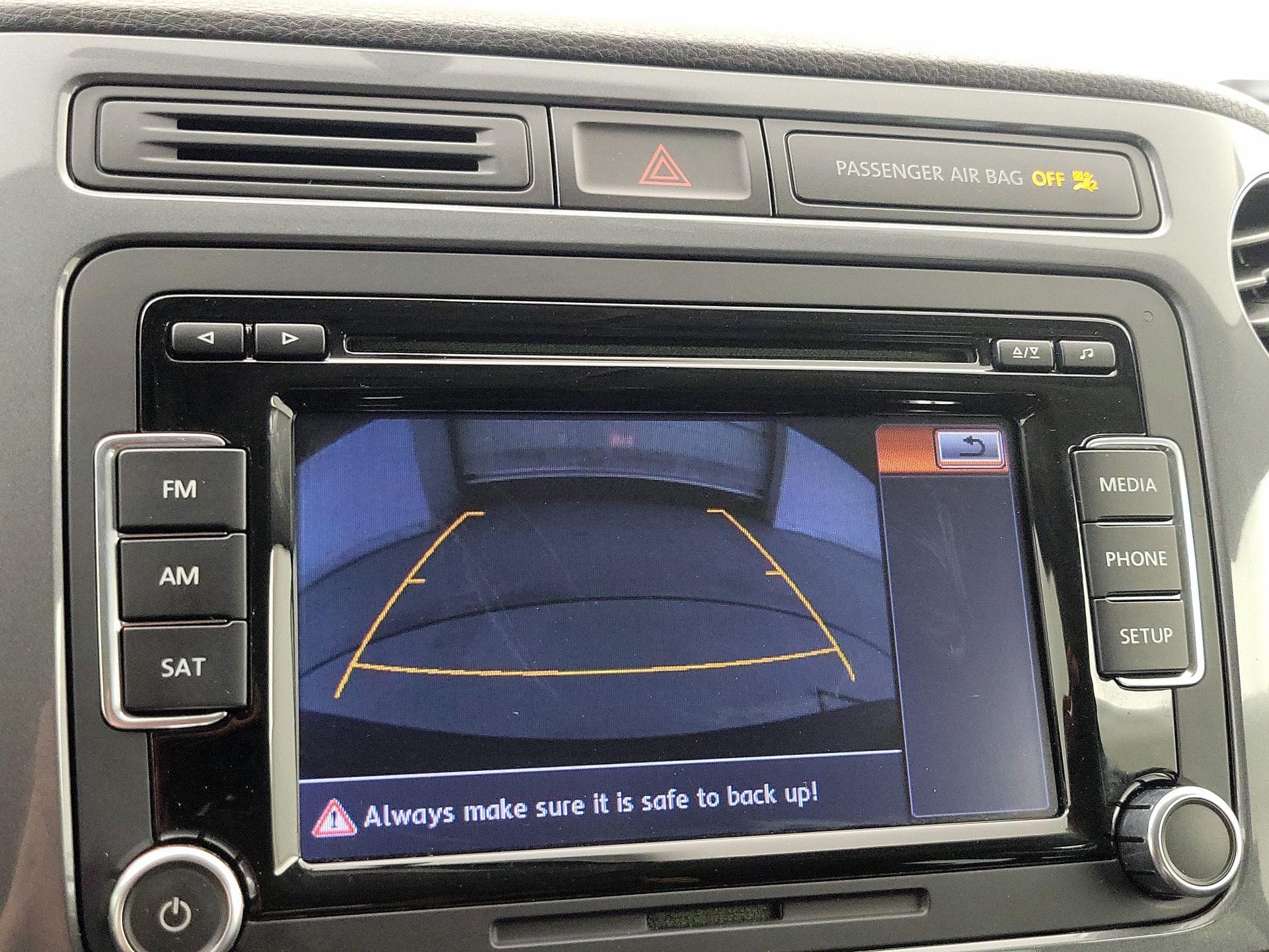 Thumbnail: 2015 Volkswagen Tiguan - 14