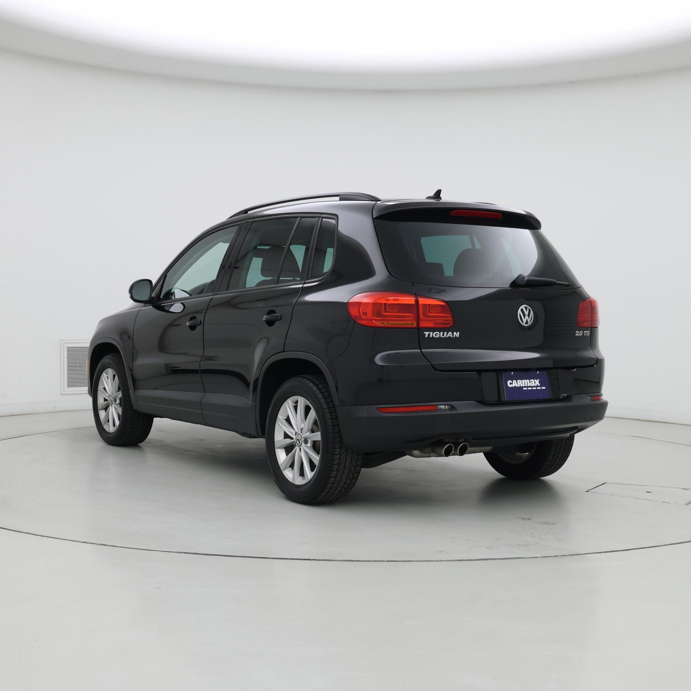 Thumbnail: 2015 Volkswagen Tiguan - 2