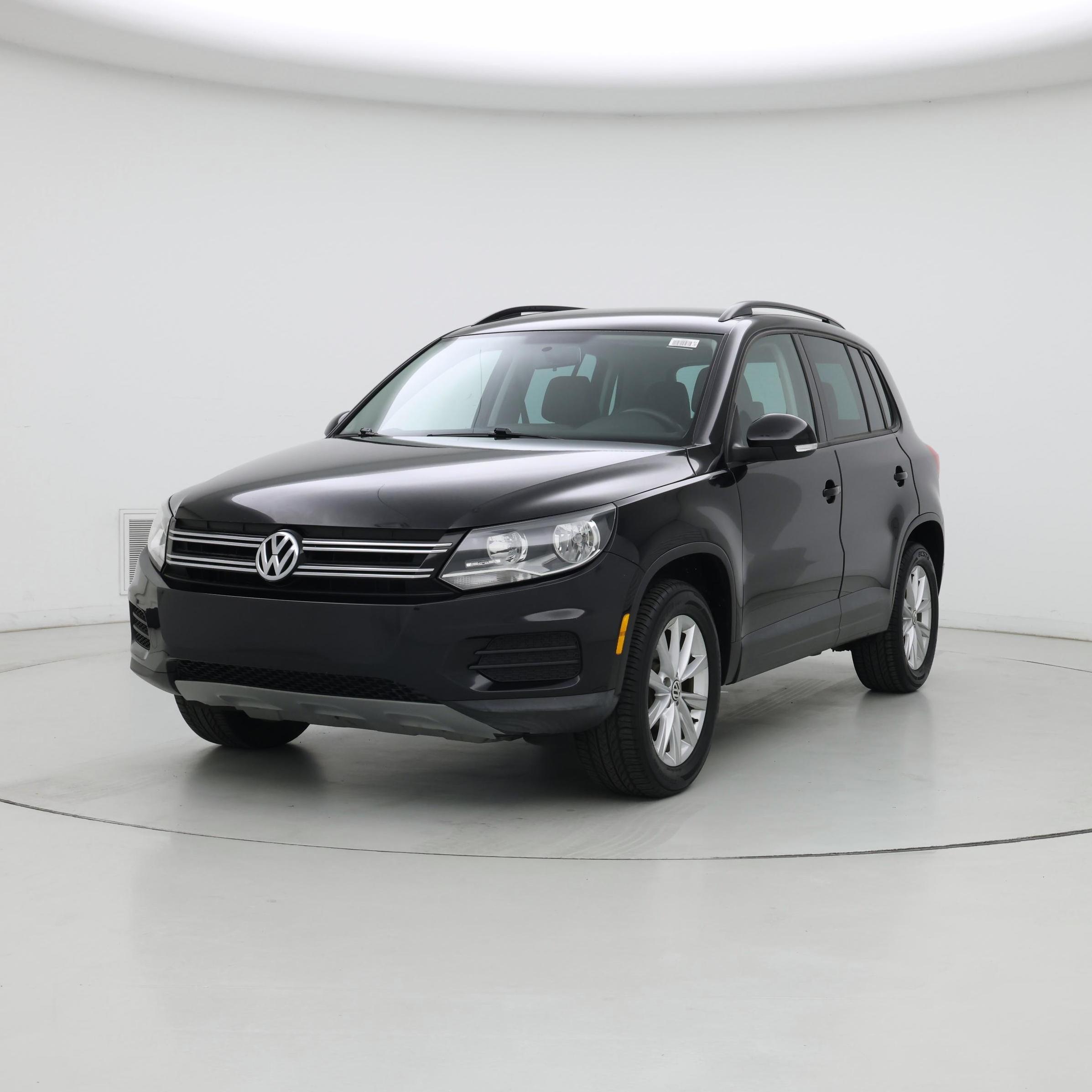 Thumbnail: 2015 Volkswagen Tiguan - 4