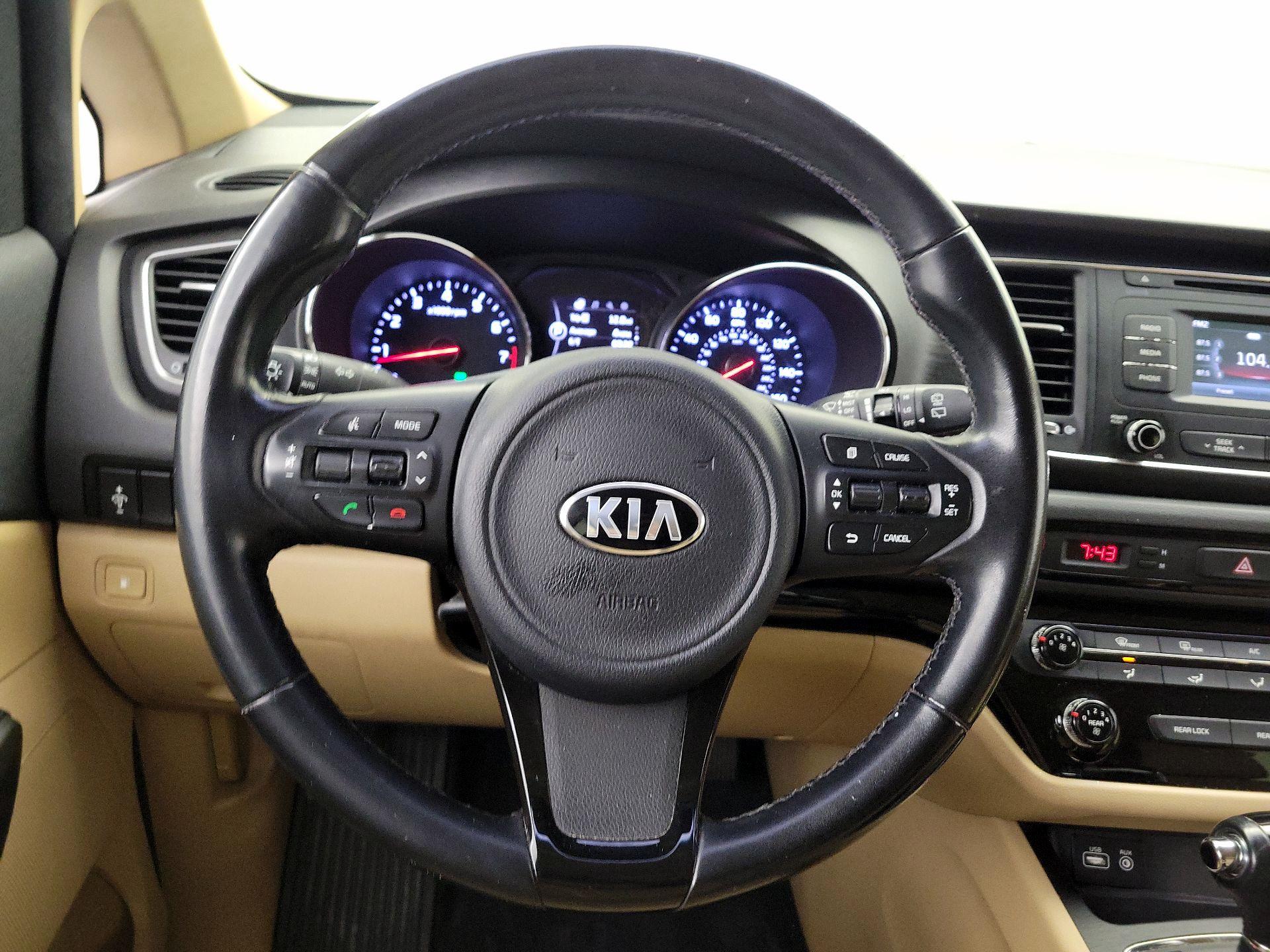 Thumbnail: 2016 Kia Sedona - 10