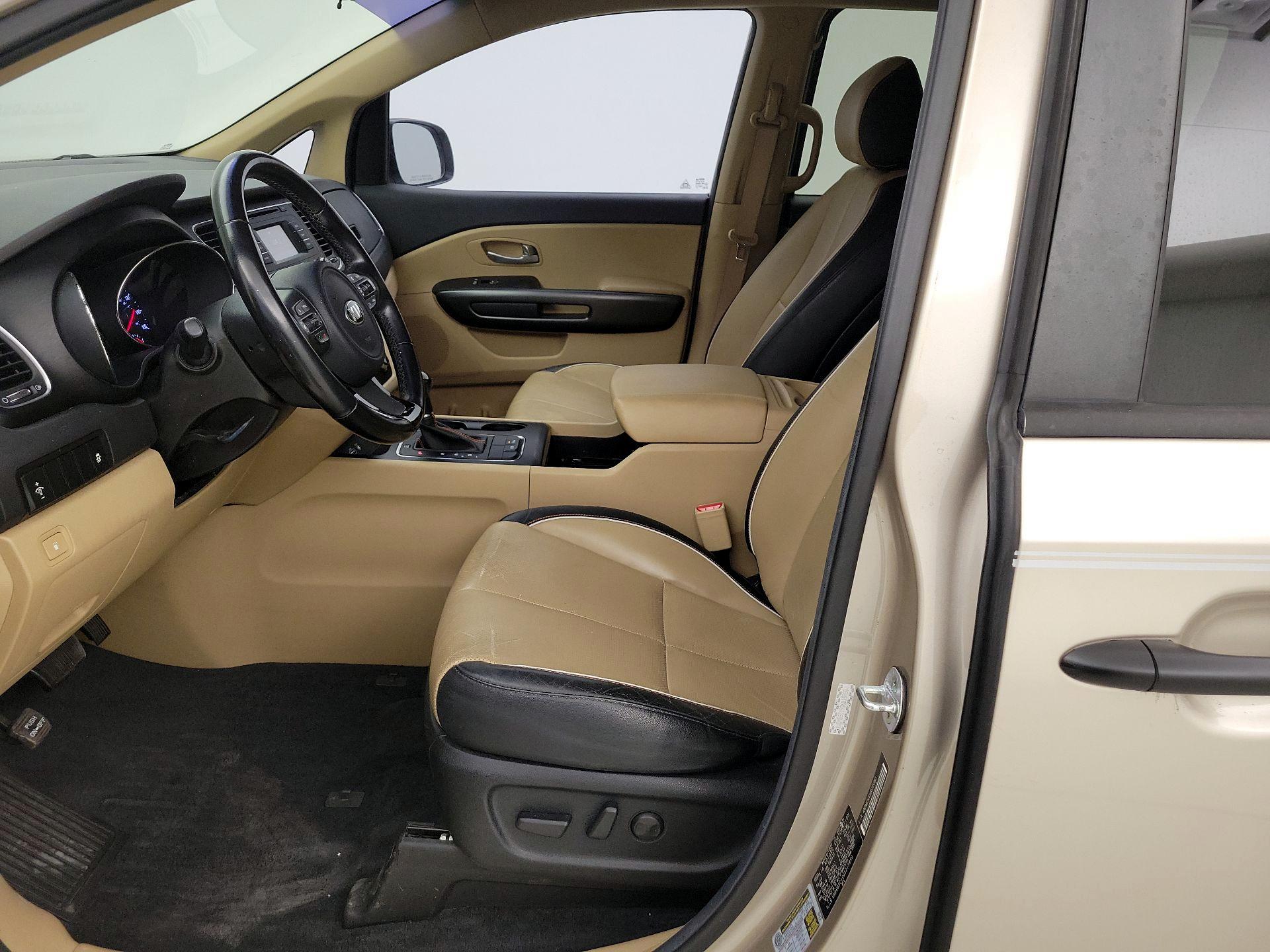 Thumbnail: 2016 Kia Sedona - 11