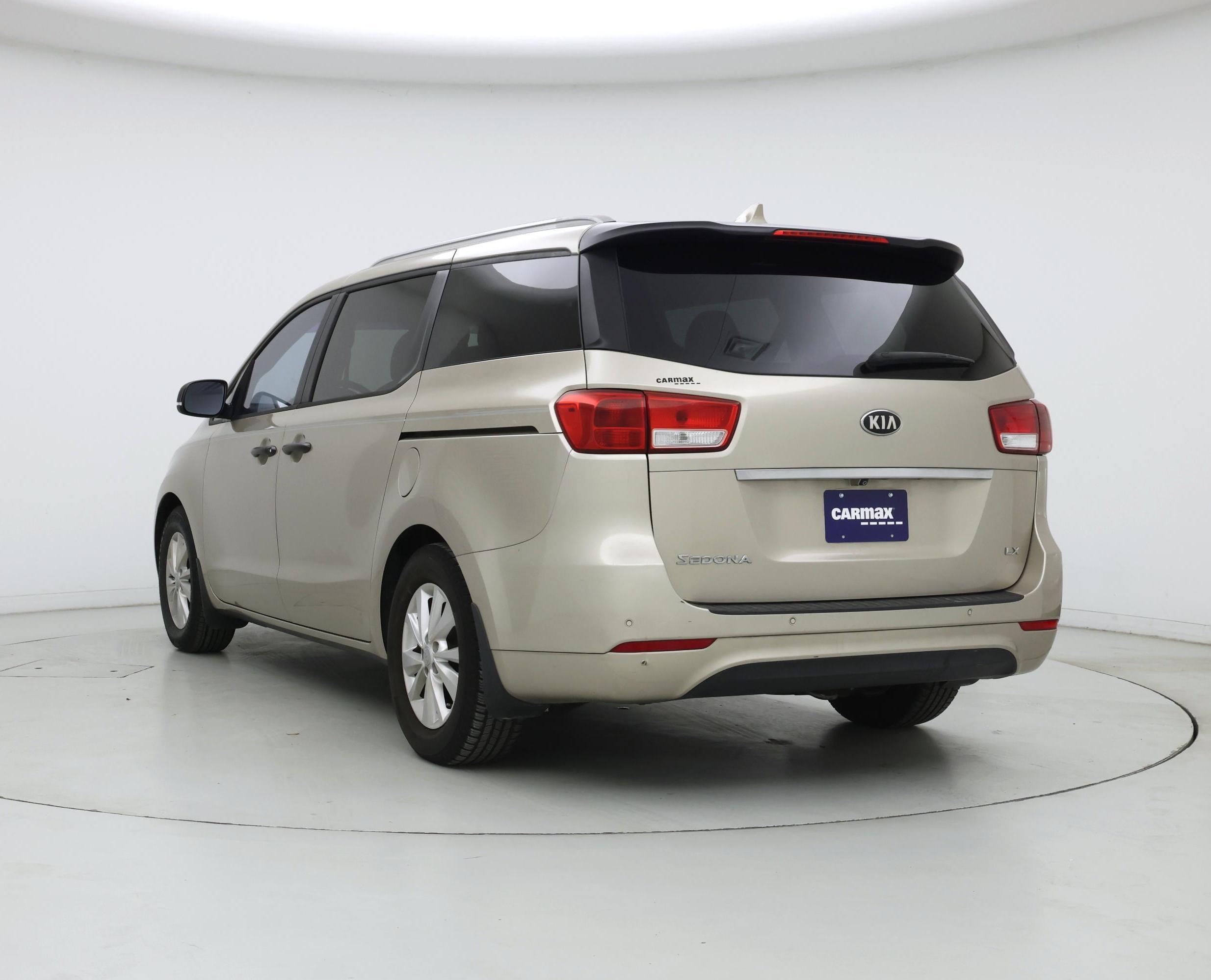 Thumbnail: 2016 Kia Sedona - 2