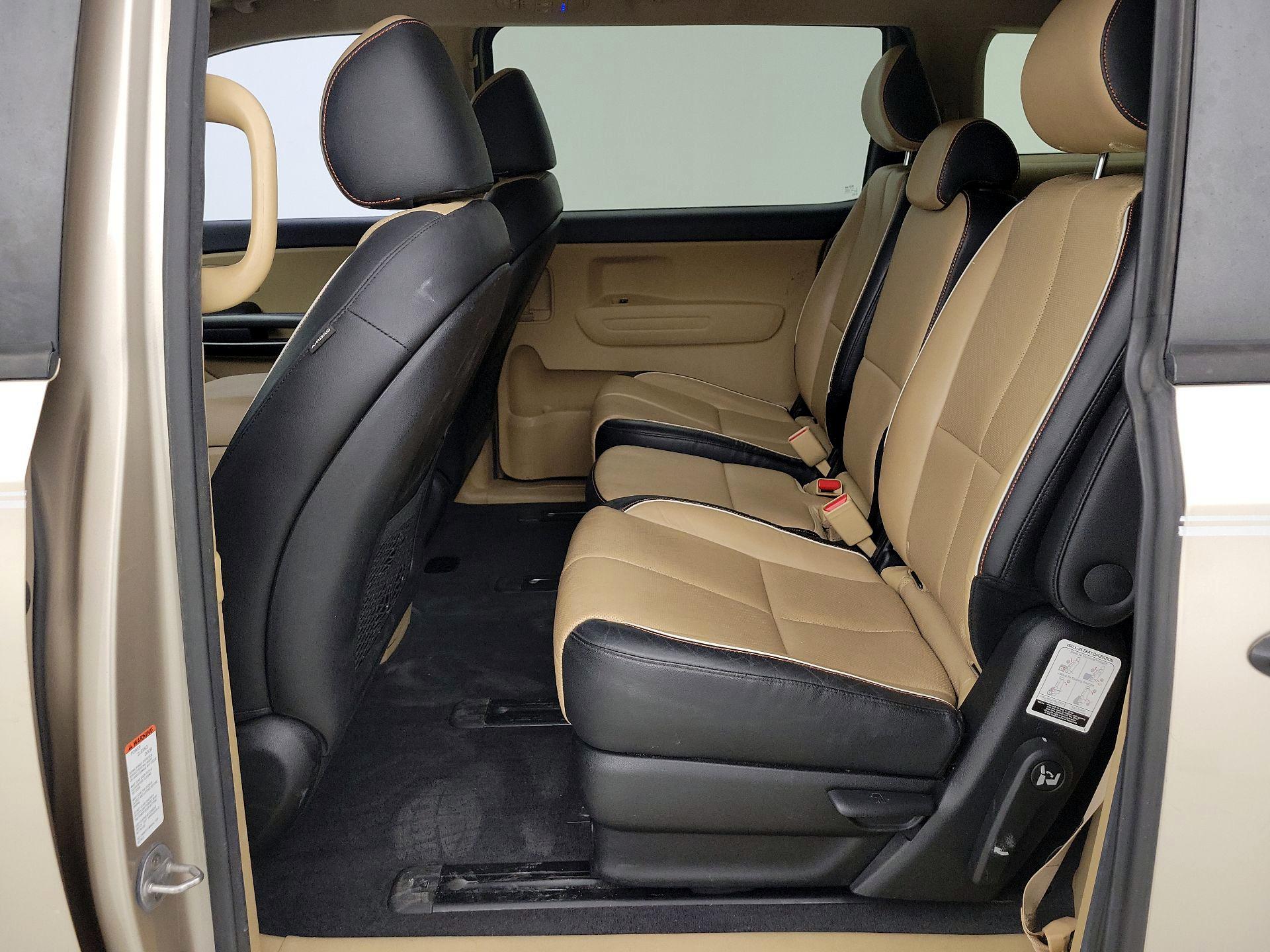 Thumbnail: 2016 Kia Sedona - 19