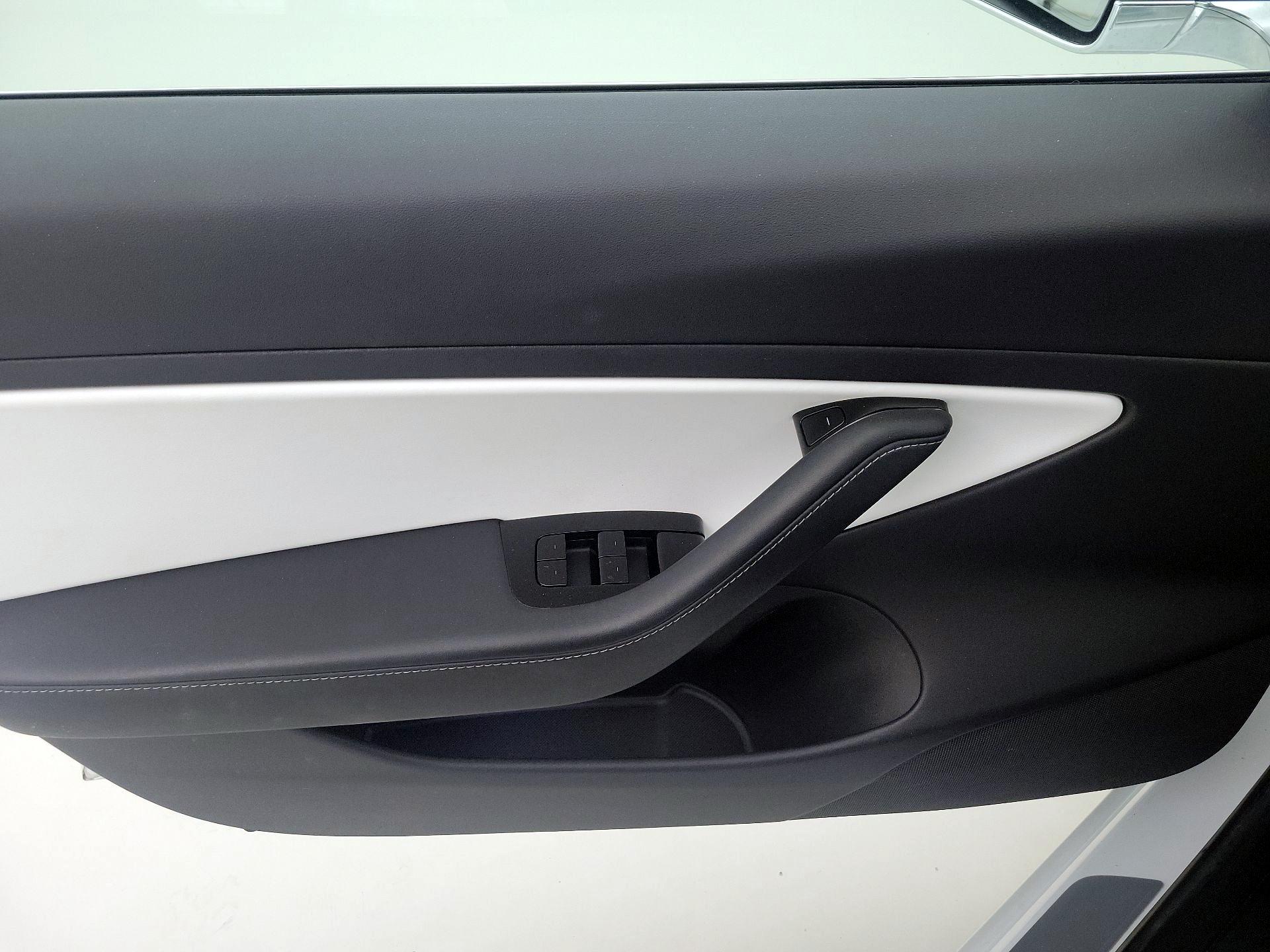 Thumbnail: 2019 Tesla Model 3 - 12