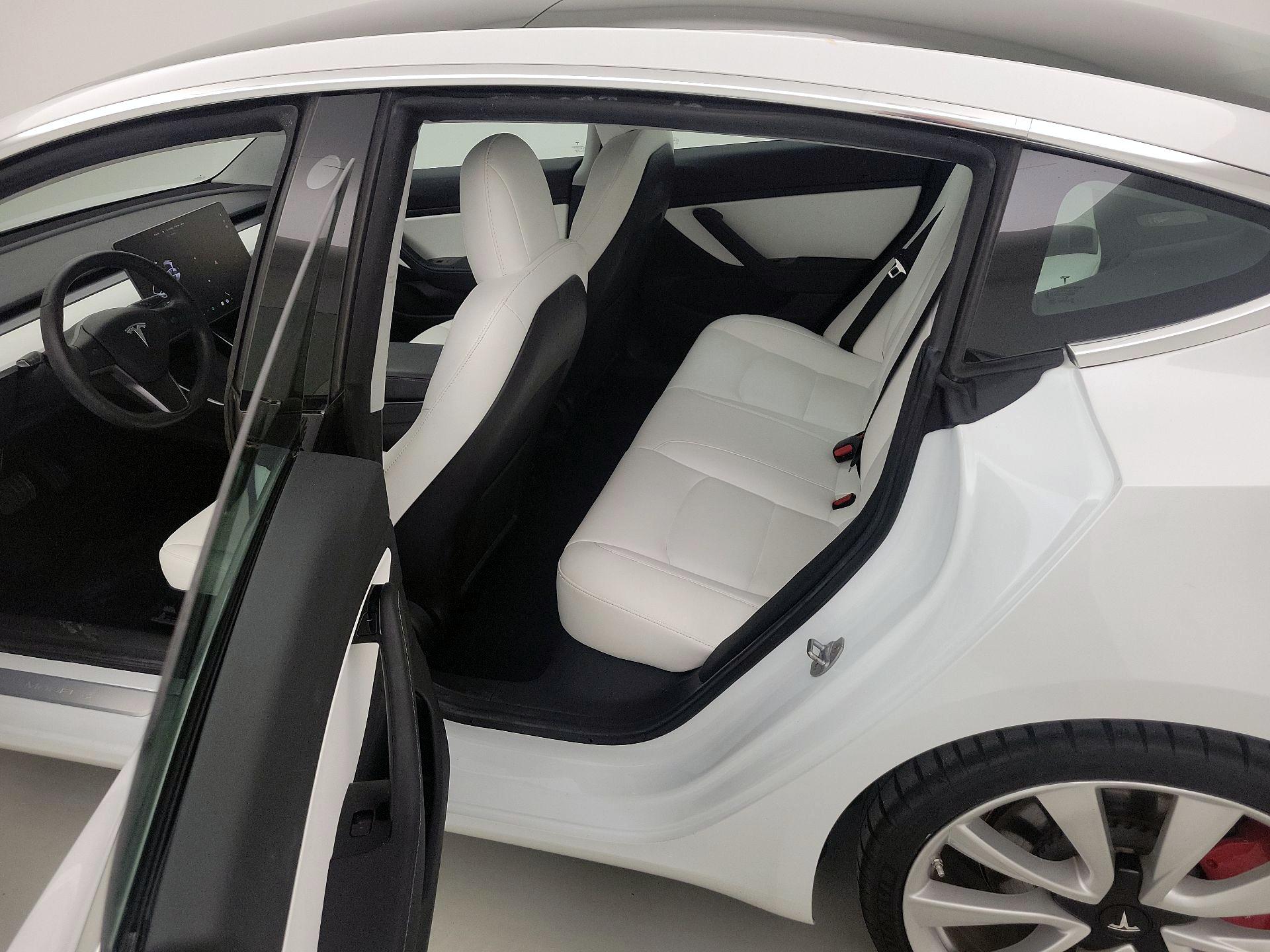 Thumbnail: 2019 Tesla Model 3 - 20