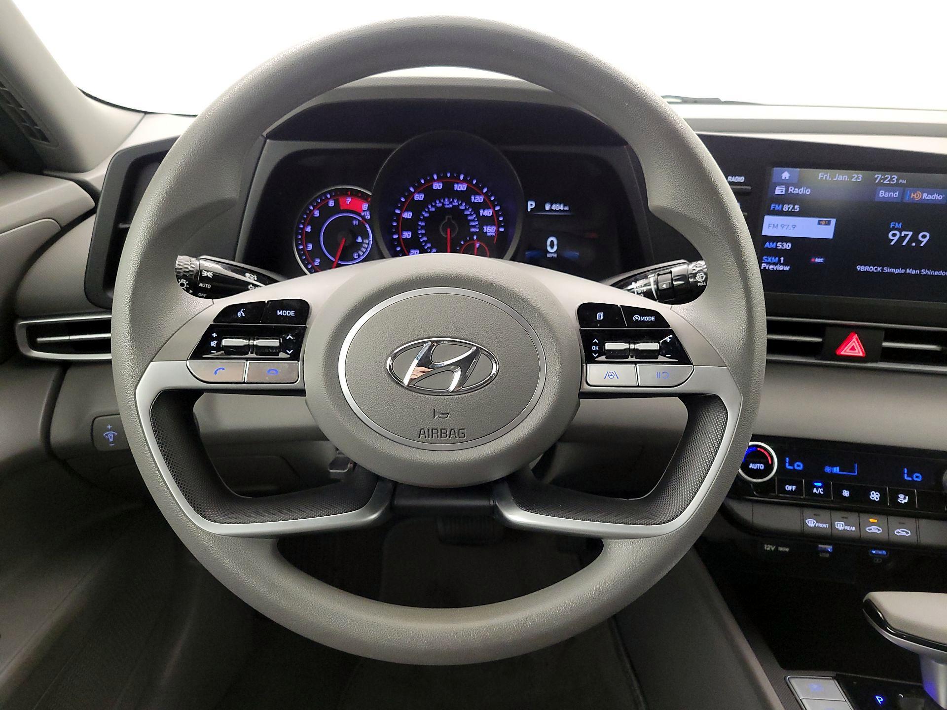 Thumbnail: 2023 Hyundai Elantra - 10