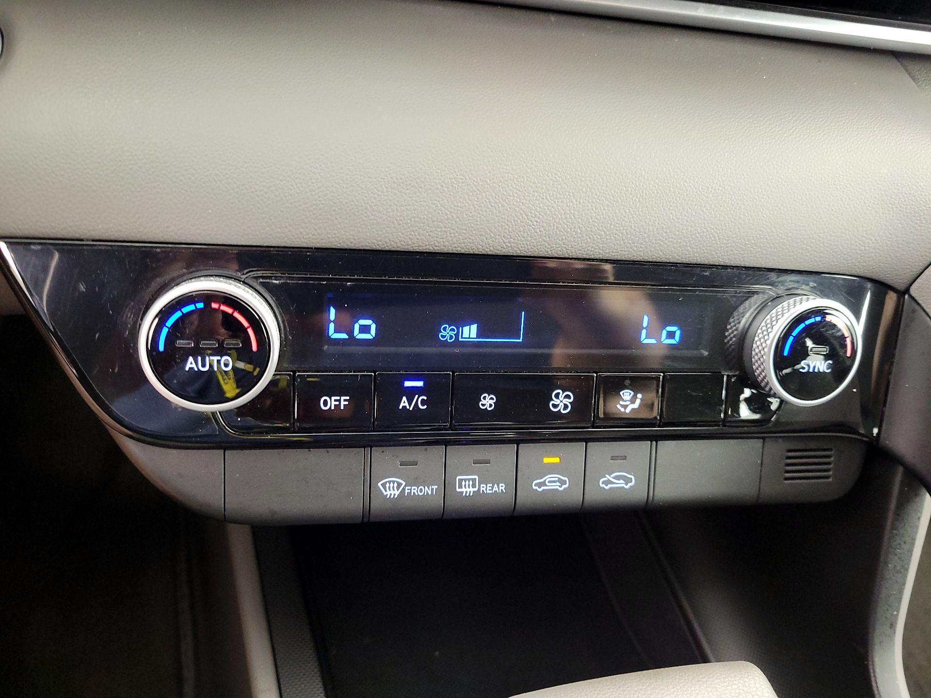 Thumbnail: 2023 Hyundai Elantra - 16