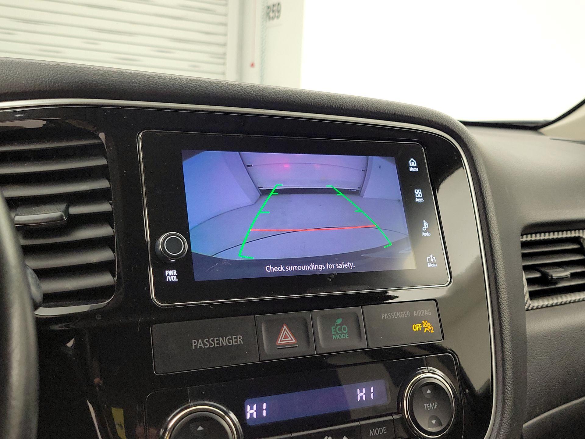 Thumbnail: 2017 Mitsubishi Outlander - 14