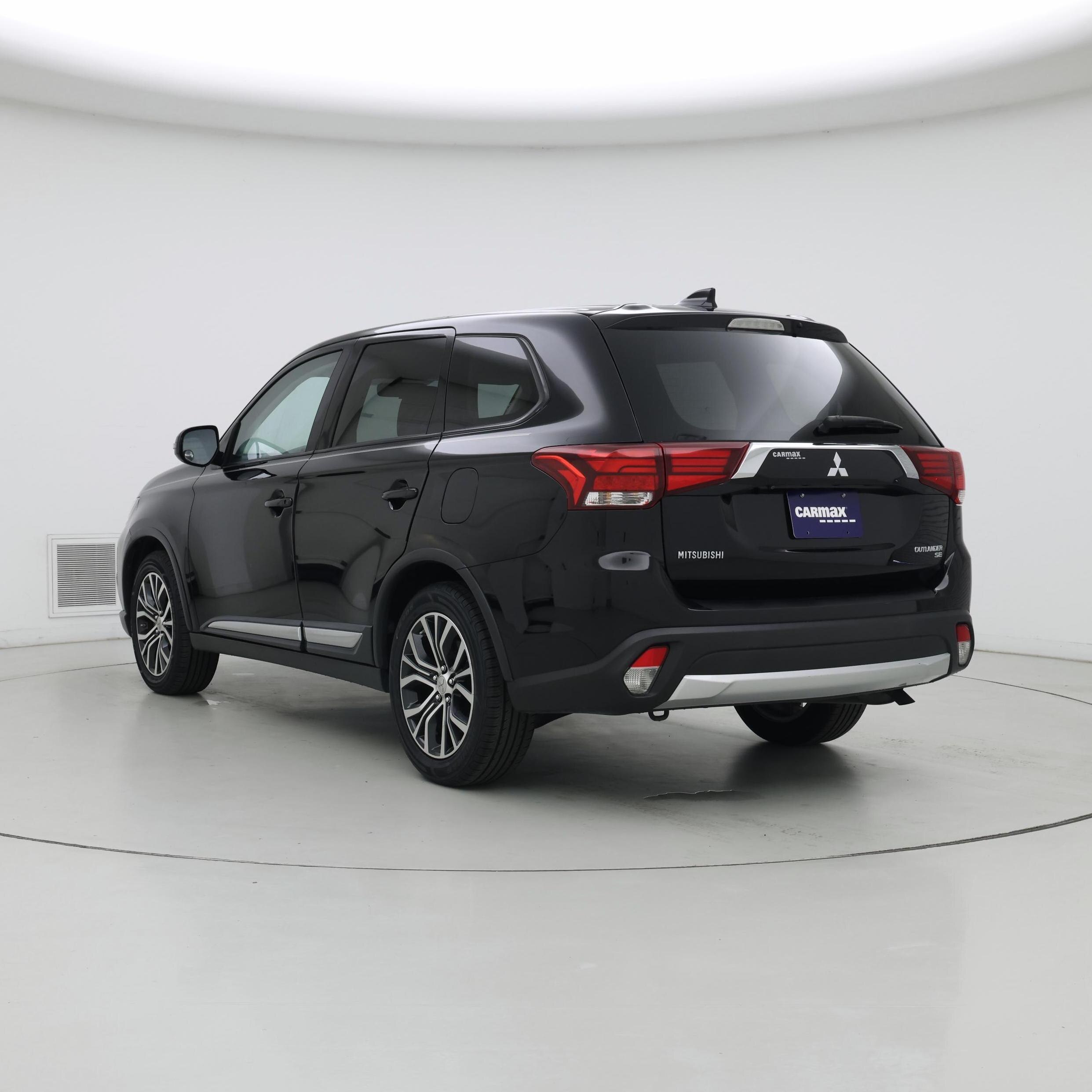 Thumbnail: 2017 Mitsubishi Outlander - 2