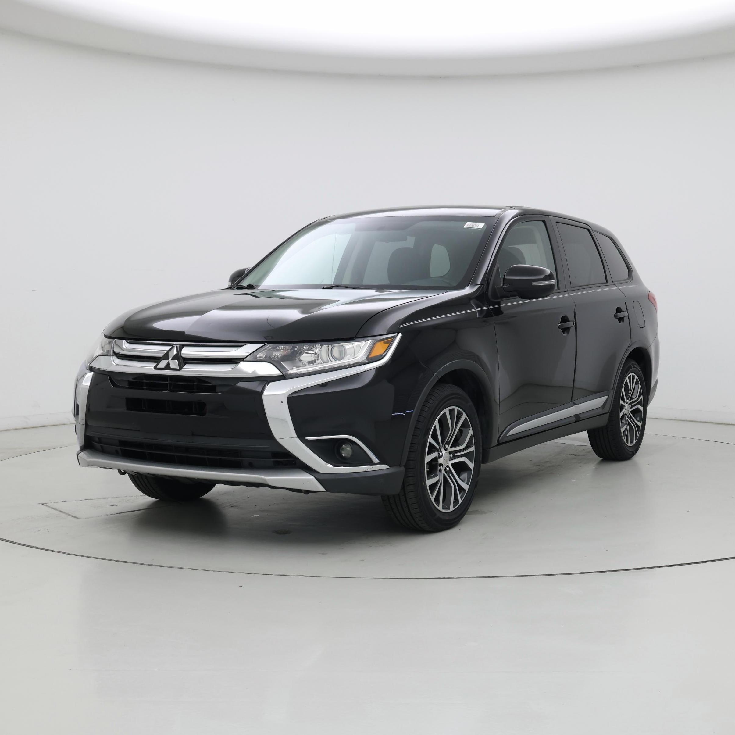 Thumbnail: 2017 Mitsubishi Outlander - 4