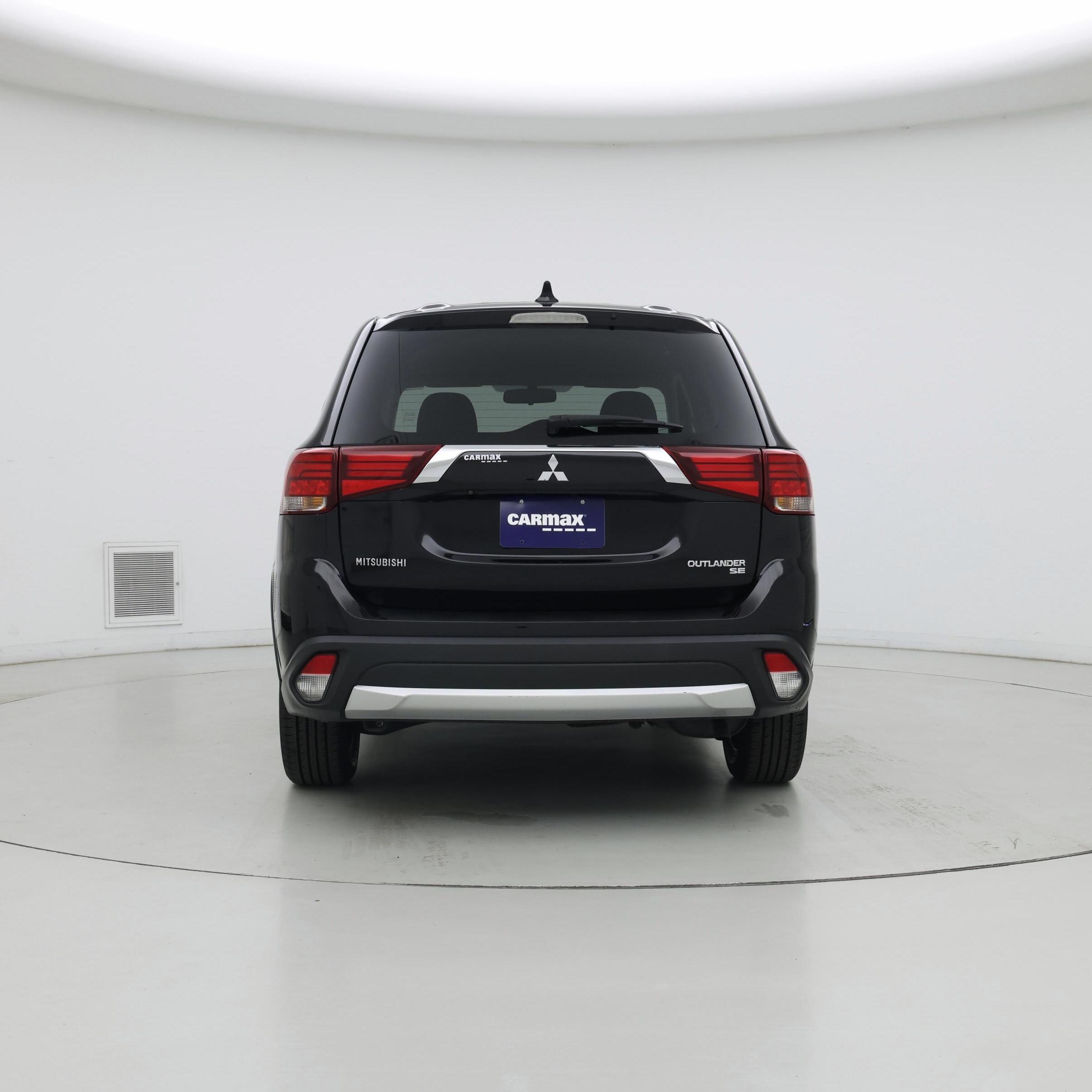 Thumbnail: 2017 Mitsubishi Outlander - 6