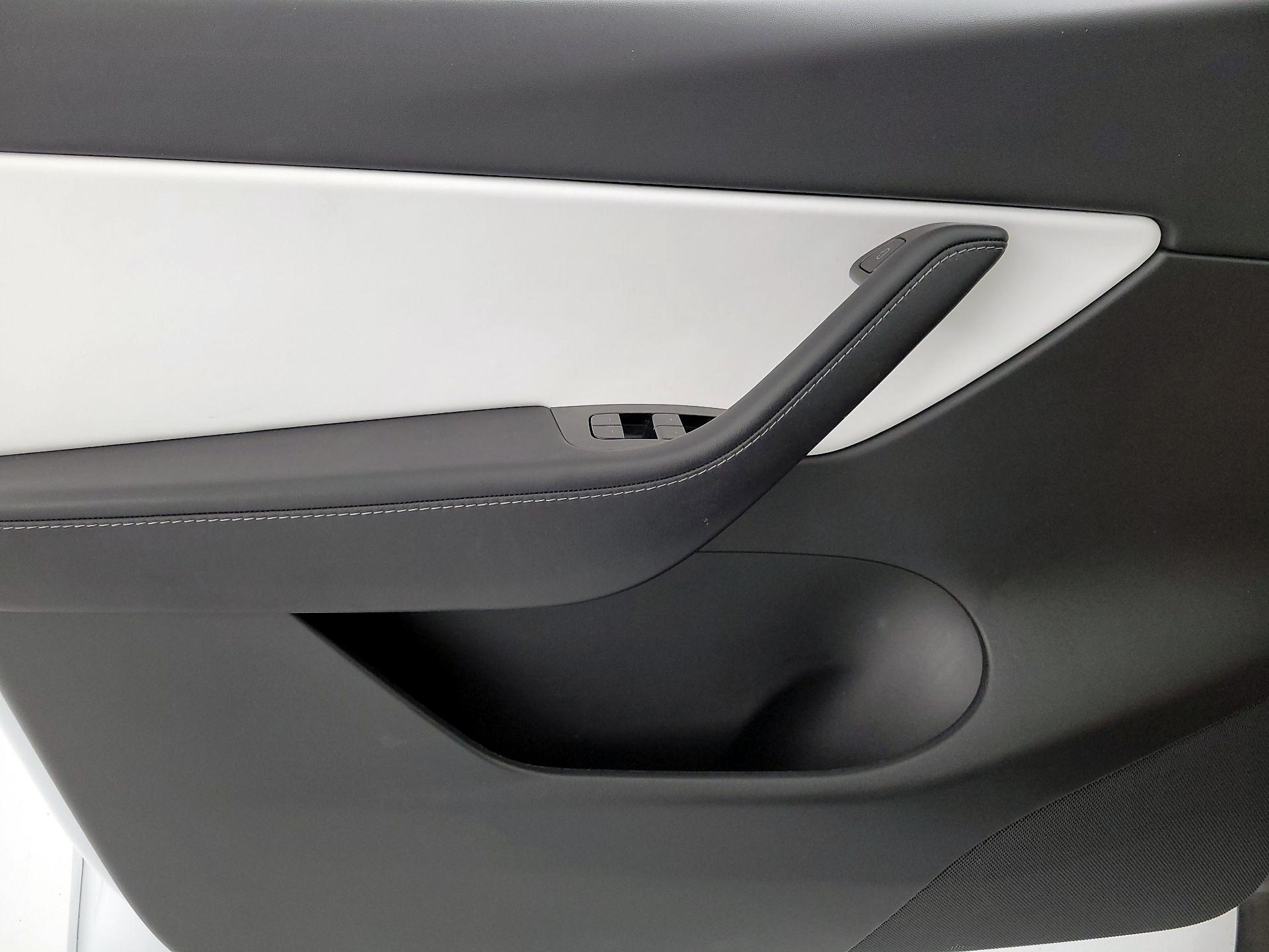 Thumbnail: 2021 Tesla Model Y - 12