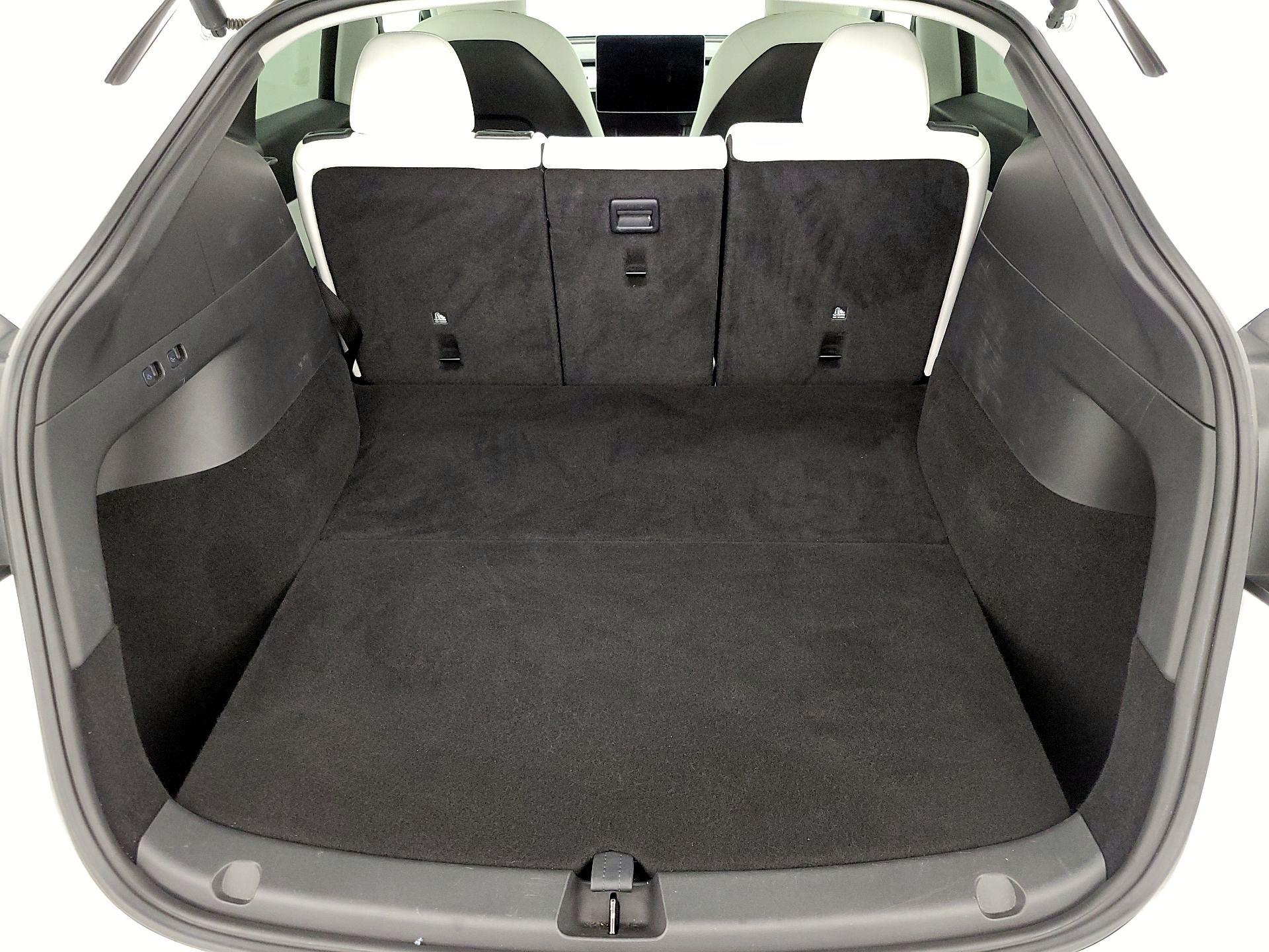 Thumbnail: 2021 Tesla Model Y - 19