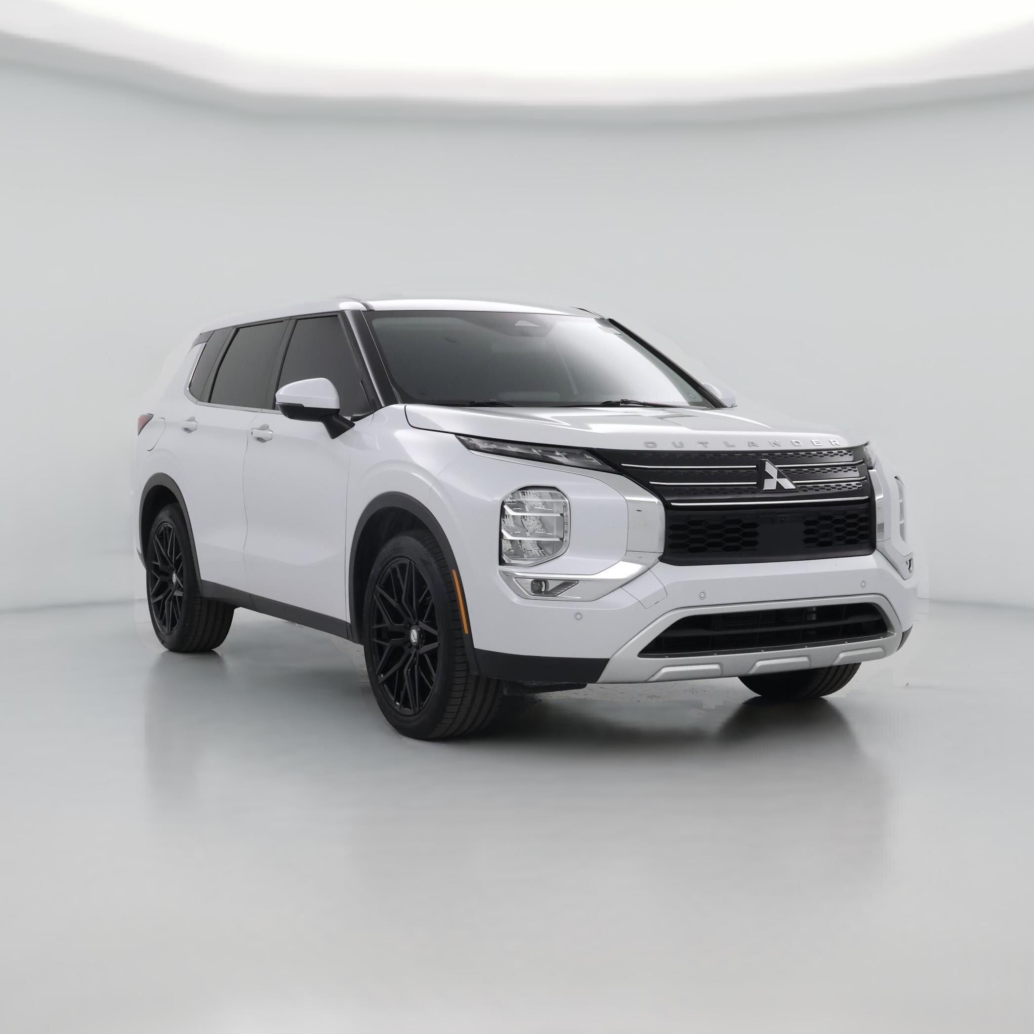 Thumbnail: 2024 Mitsubishi Outlander - 1