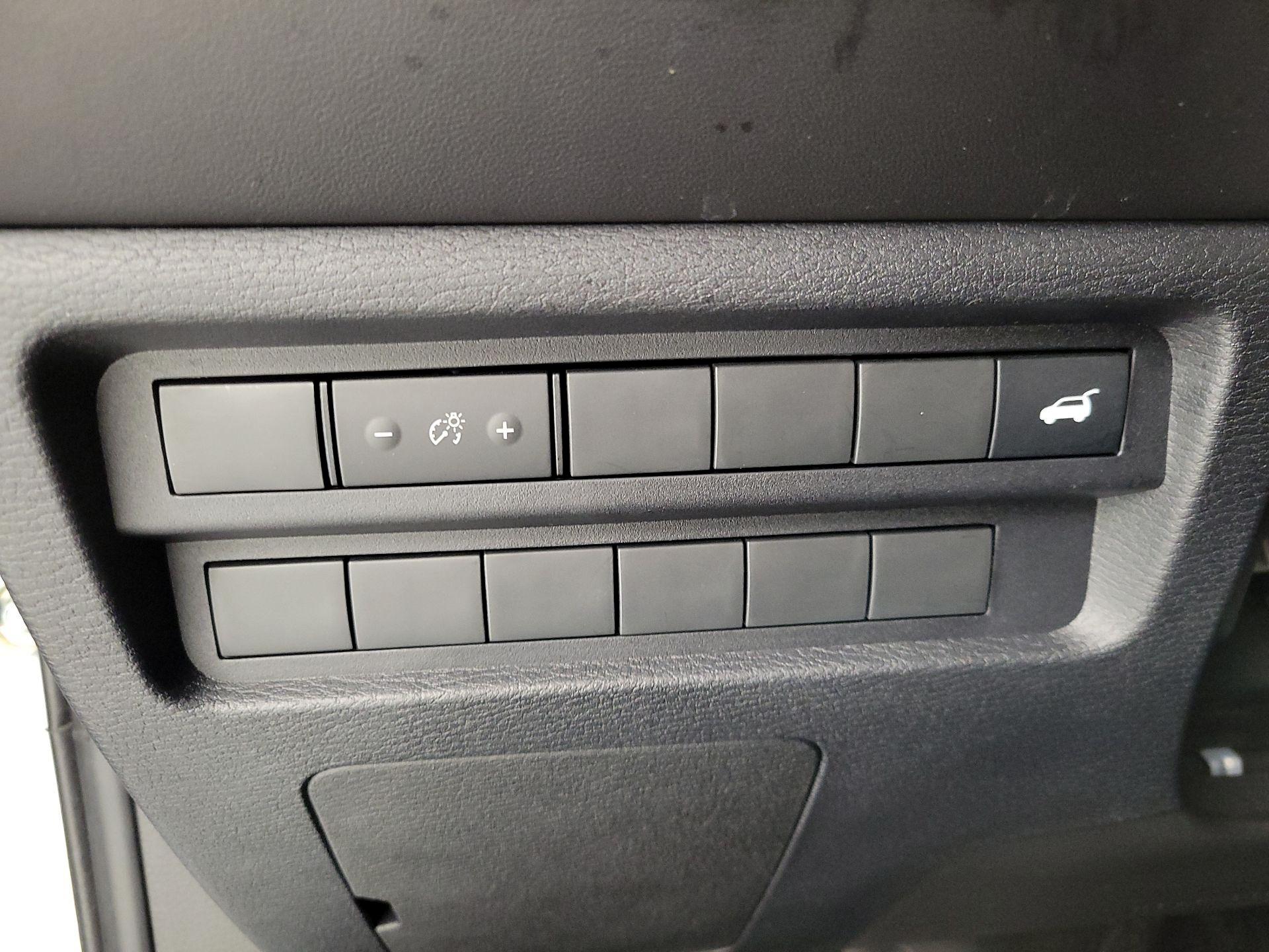 Thumbnail: 2024 Mitsubishi Outlander - 13