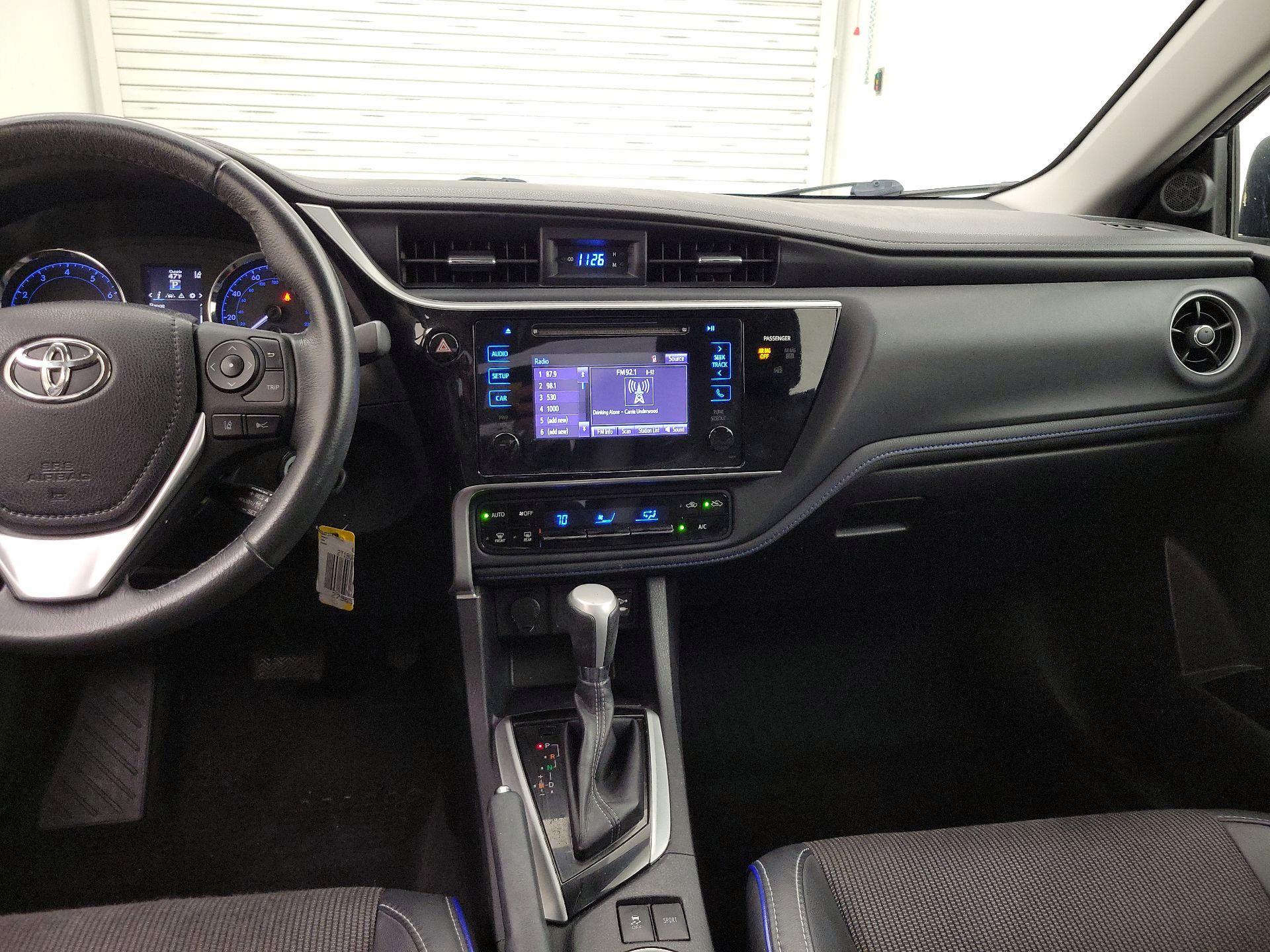 Thumbnail: 2017 Toyota Corolla - 9