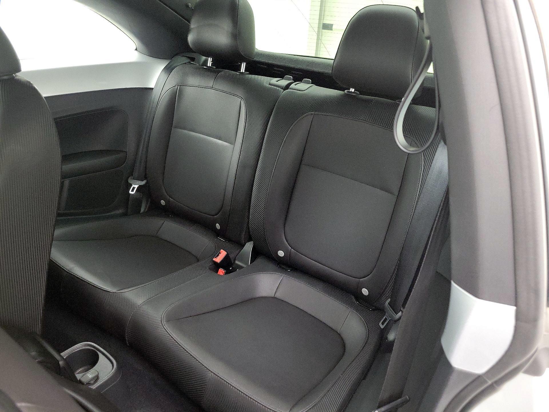 Thumbnail: 2014 Volkswagen Beetle - 18