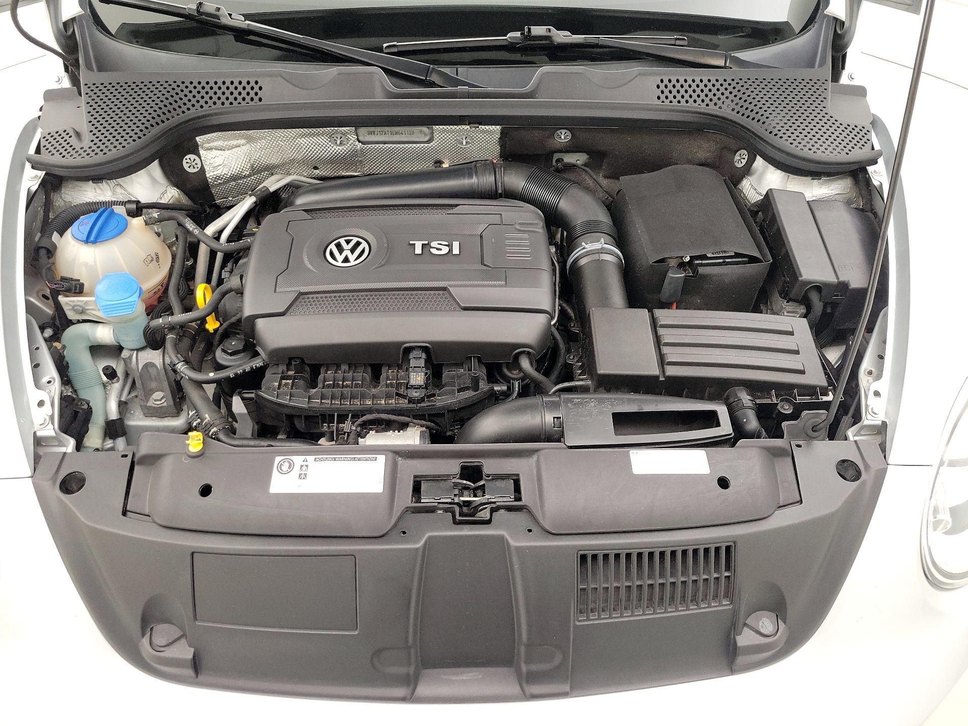 Thumbnail: 2014 Volkswagen Beetle - 20