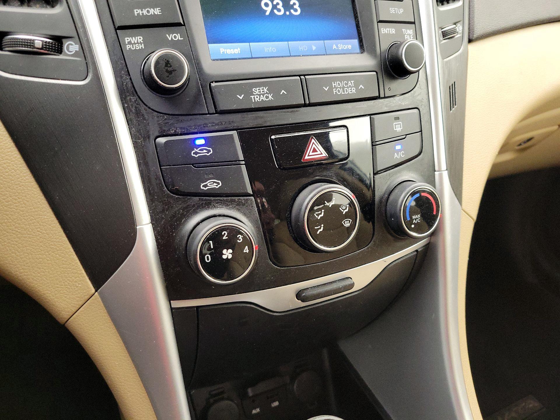 Thumbnail: 2014 Hyundai Sonata - 16