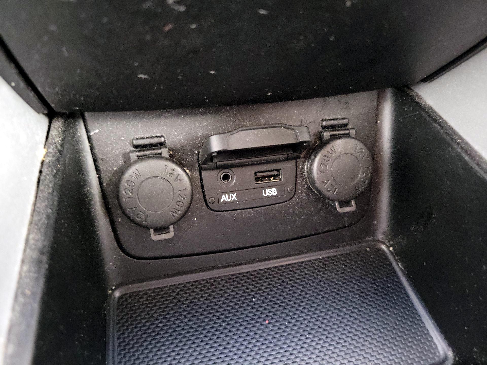 Thumbnail: 2014 Hyundai Sonata - 18