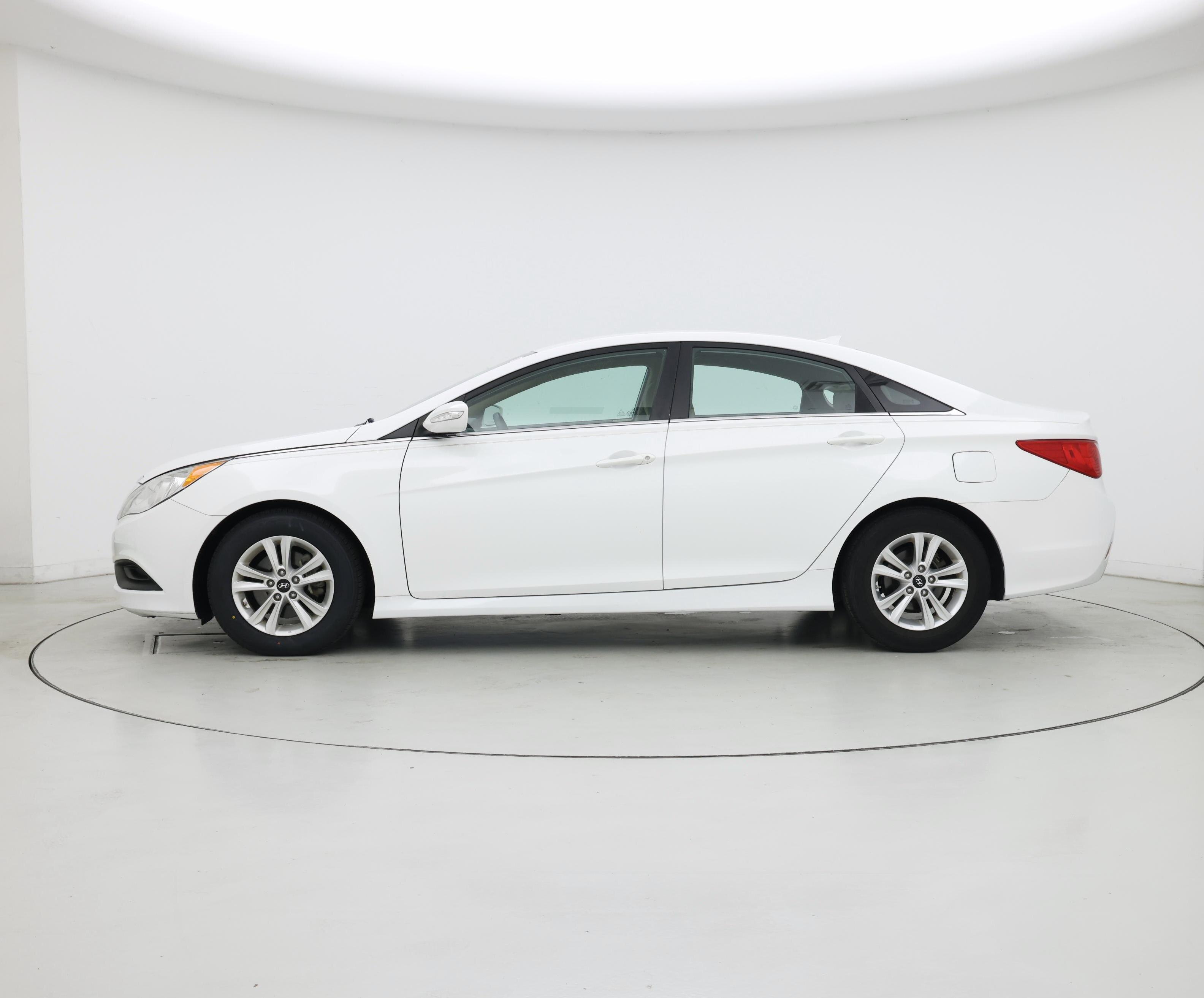 Thumbnail: 2014 Hyundai Sonata - 3