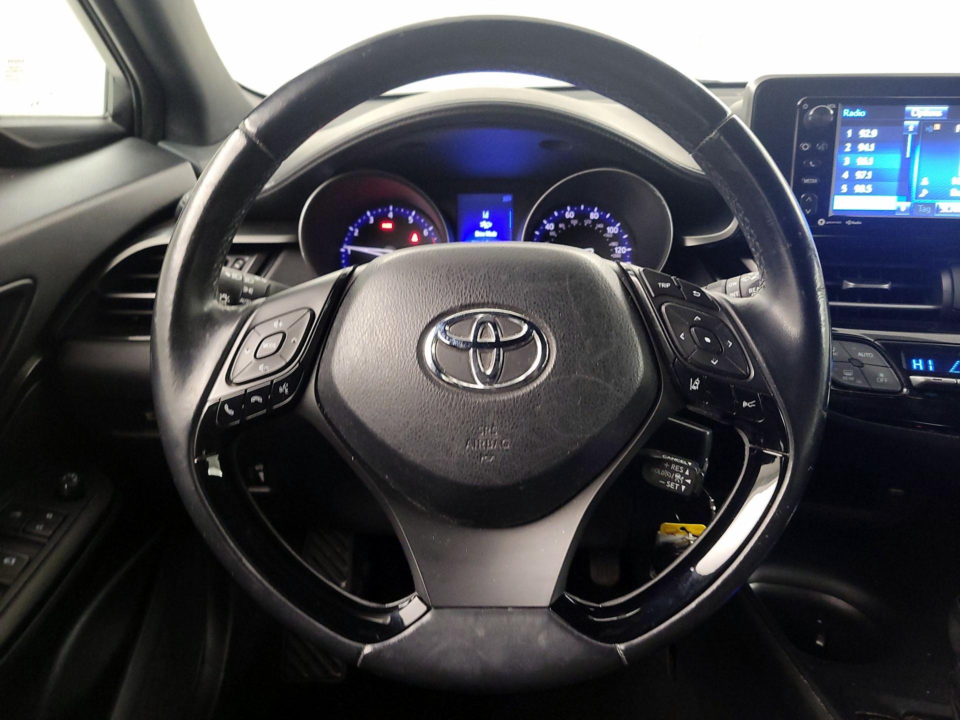 Thumbnail: 2018 Toyota C-HR - 10