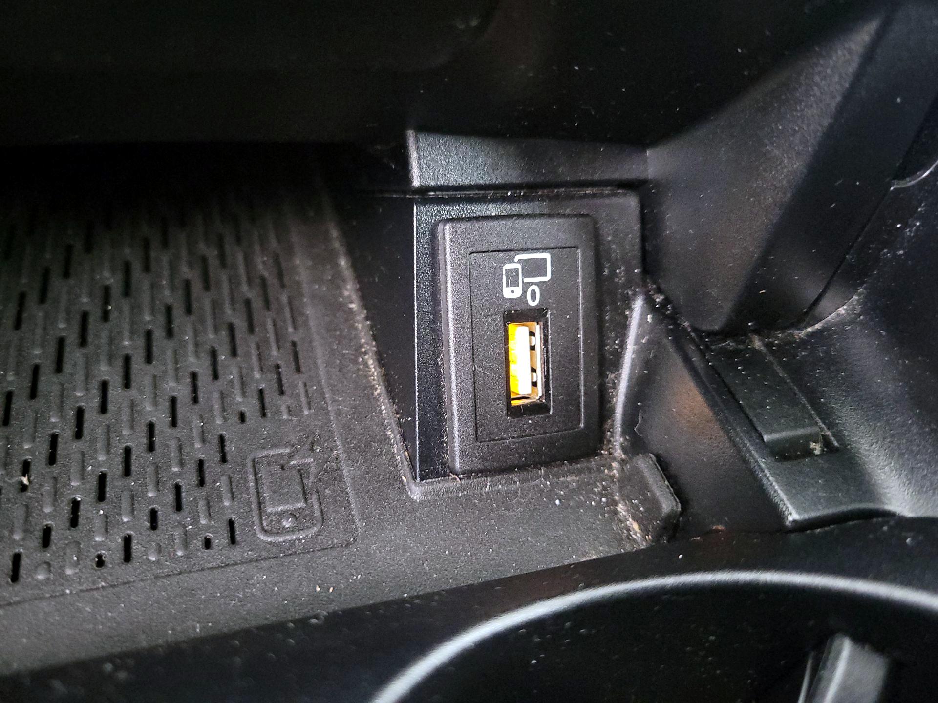 Thumbnail: 2019 Mercedes-Benz C-Class - 18