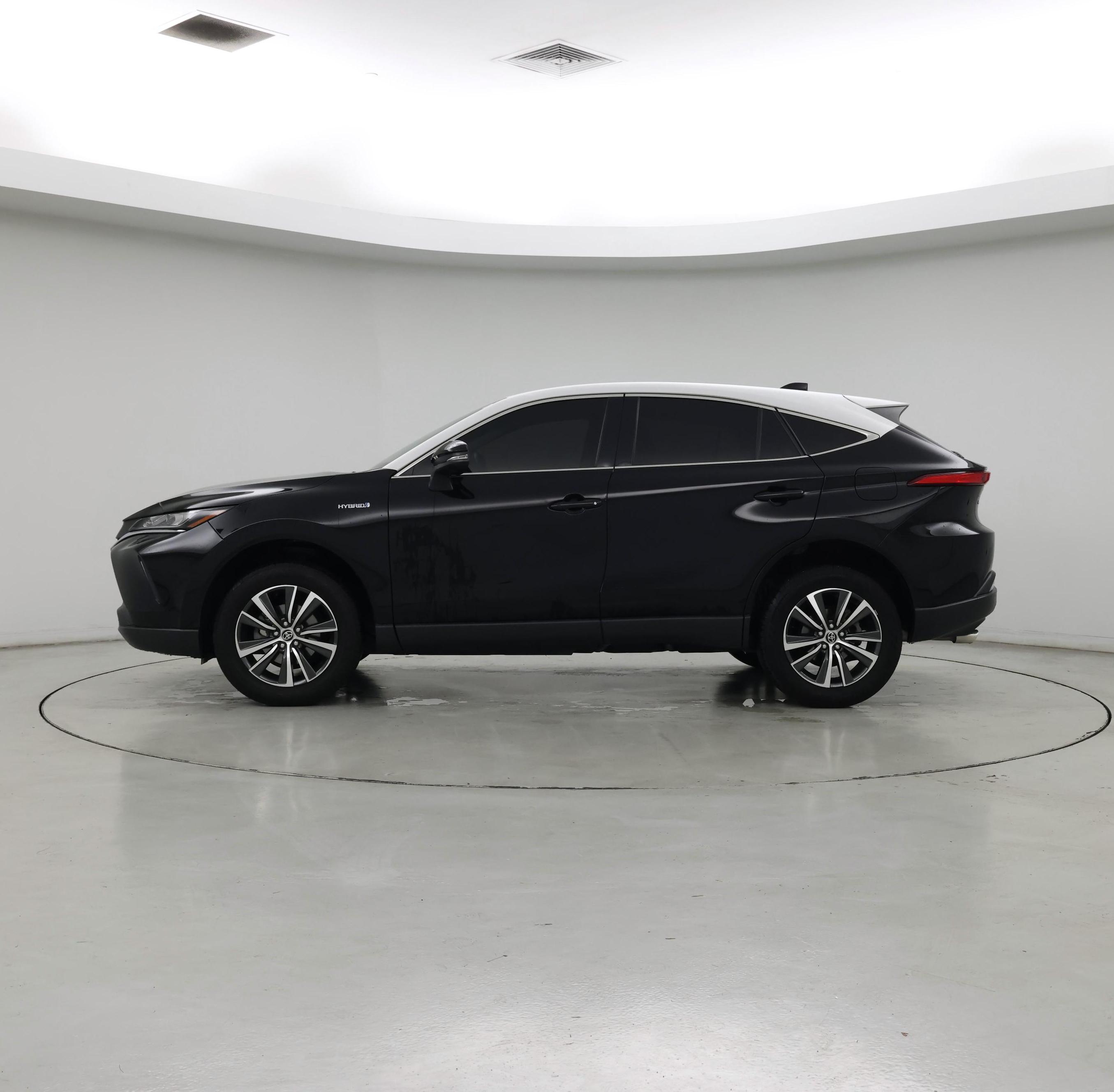 Thumbnail: 2021 Toyota Venza - 3