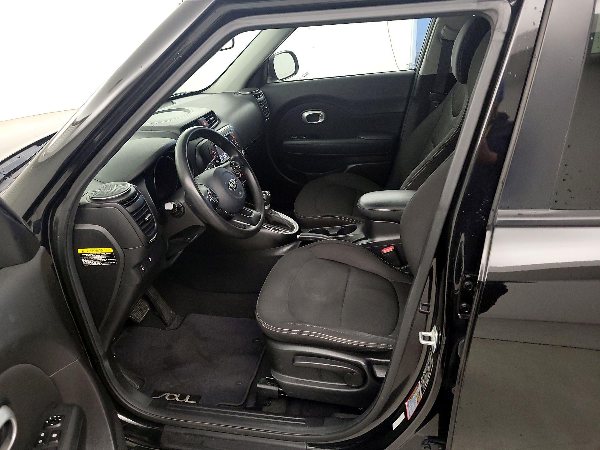 Thumbnail: 2018 Kia Soul - 11