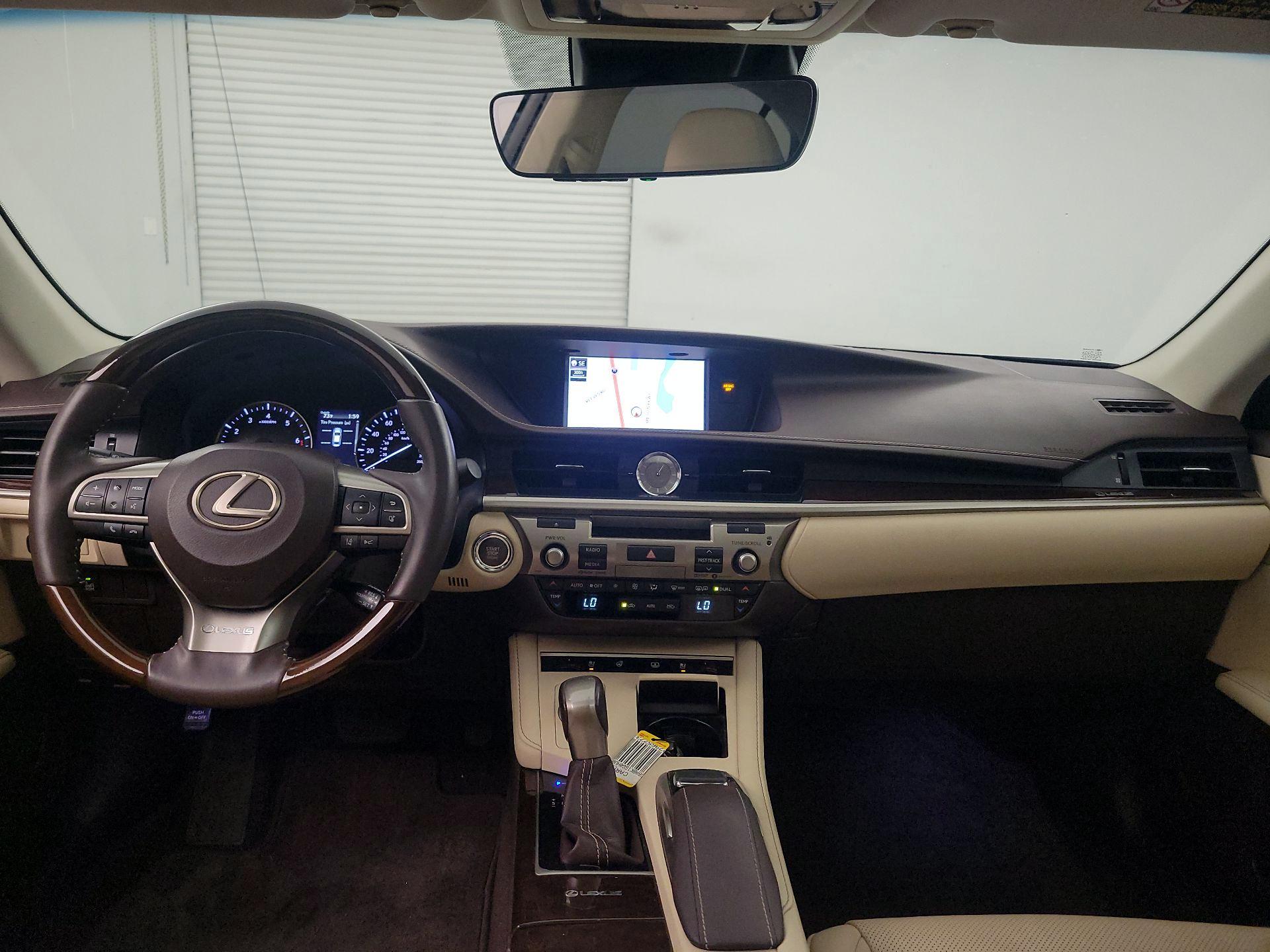 Thumbnail: 2017 Lexus ES - 9