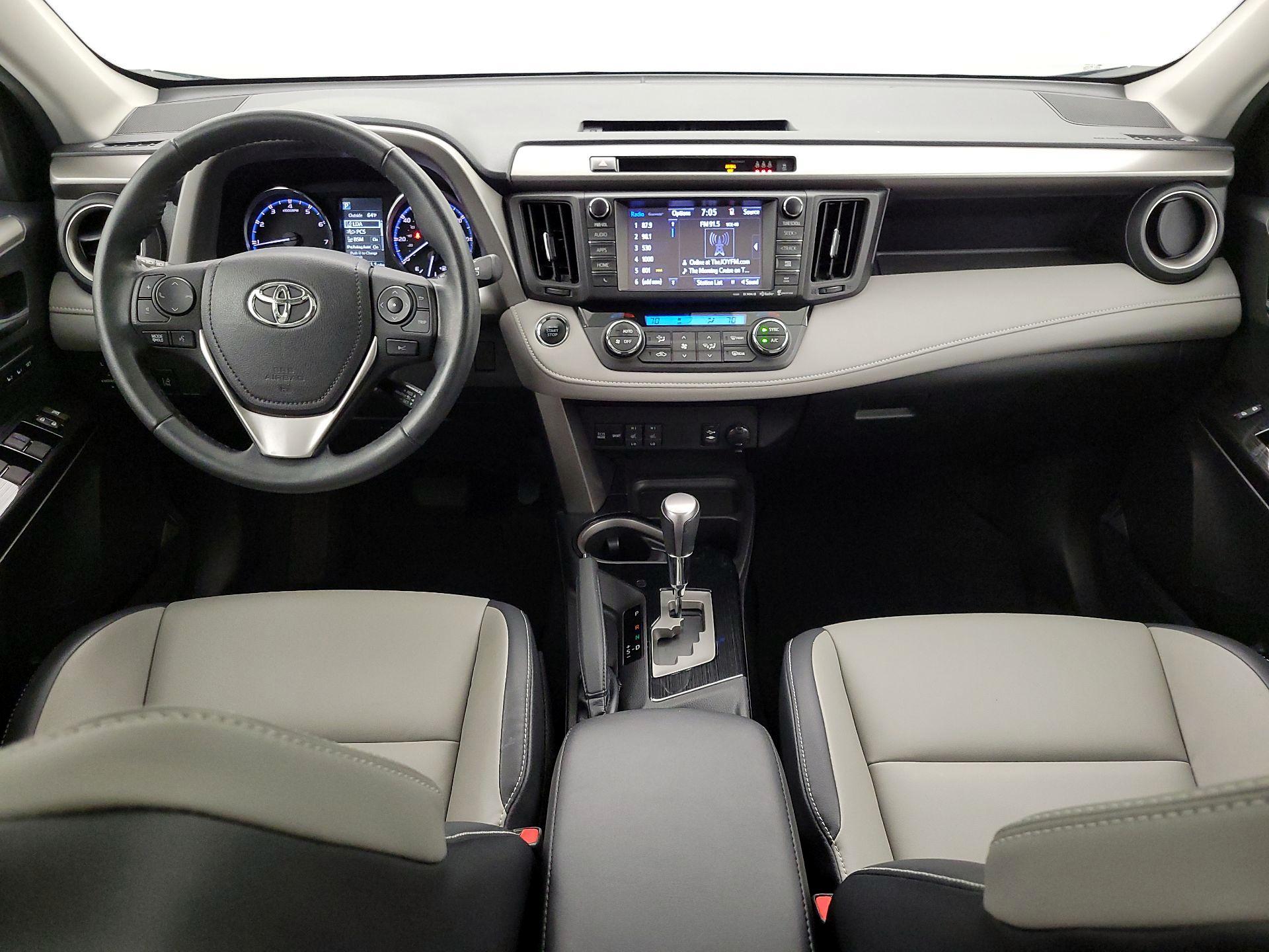 Thumbnail: 2017 Toyota RAV4 - 9