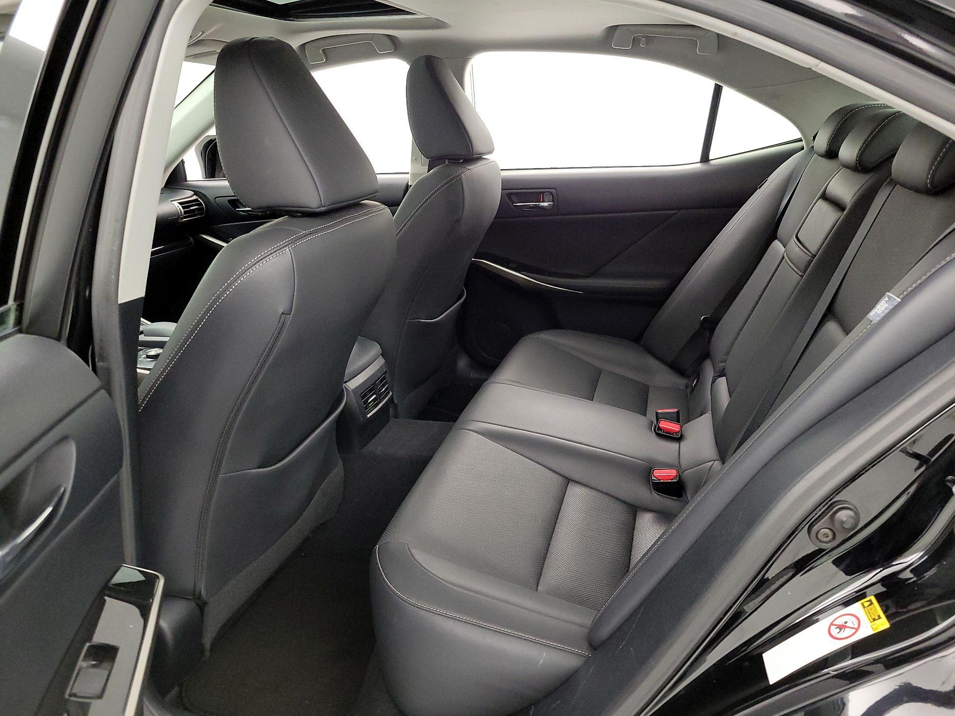 Thumbnail: 2015 Lexus IS - 19