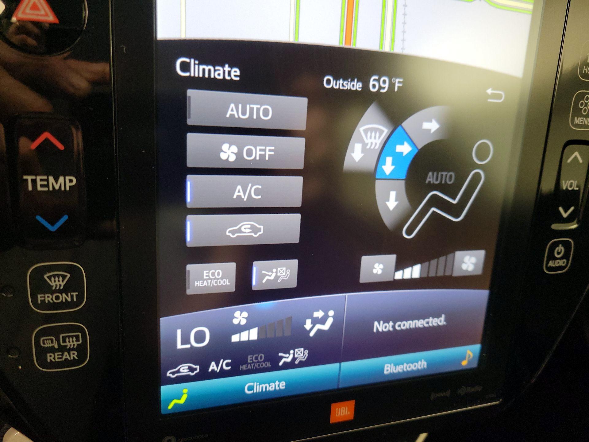 Thumbnail: 2019 Toyota Prius Prime - 17