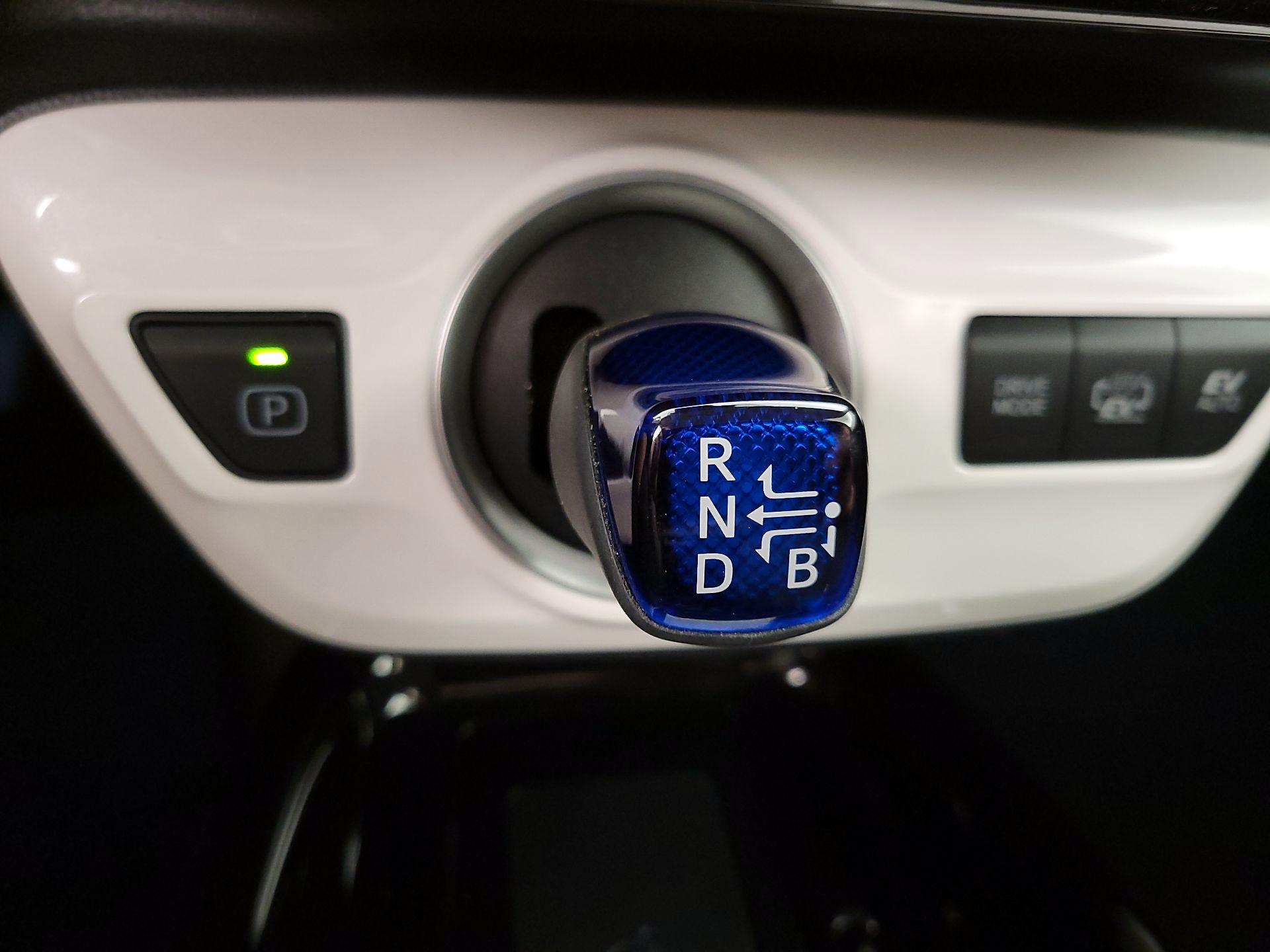 Thumbnail: 2019 Toyota Prius Prime - 18