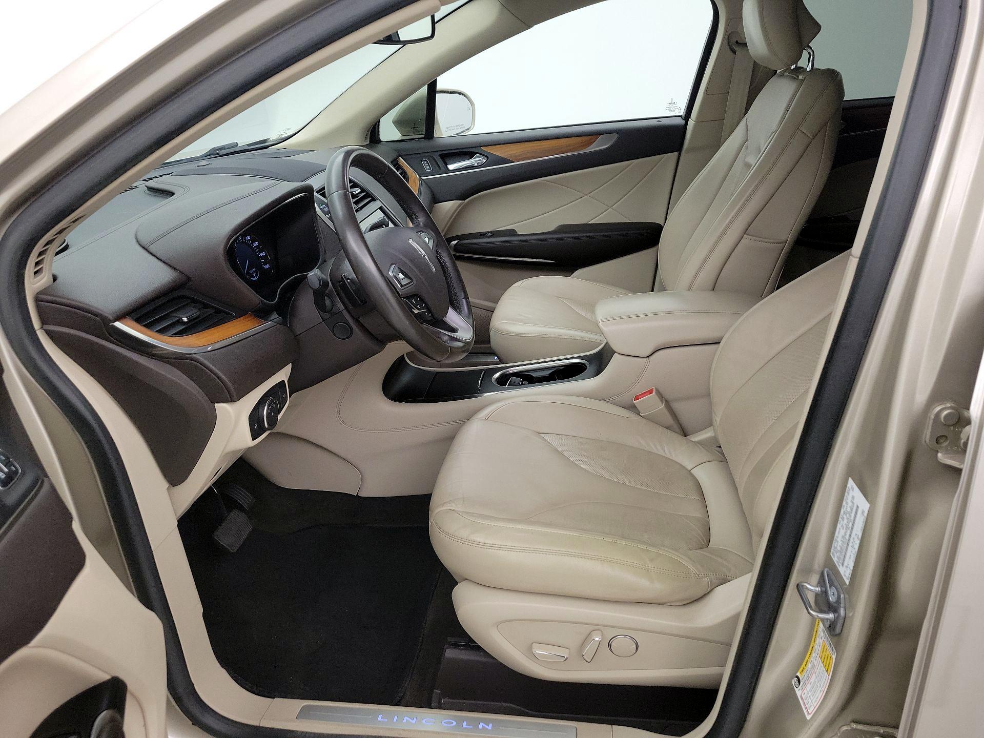 Thumbnail: 2017 Lincoln MKC - 11